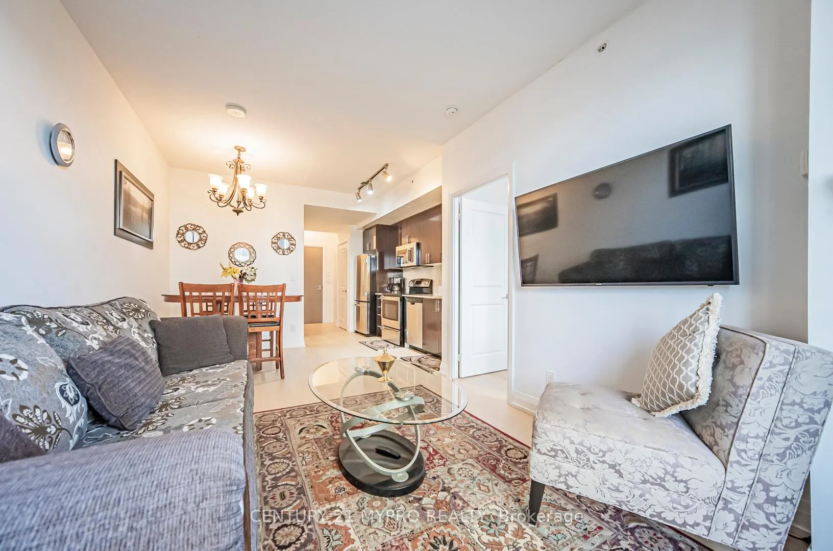 Photo 6 of Unit 903, 7165 Yonge Street, Markham, Grandview — HOMEH
