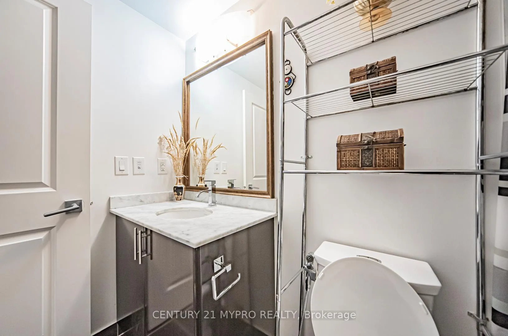 Photo 15 of Unit 903, 7165 Yonge Street, Markham, Grandview — HOMEH