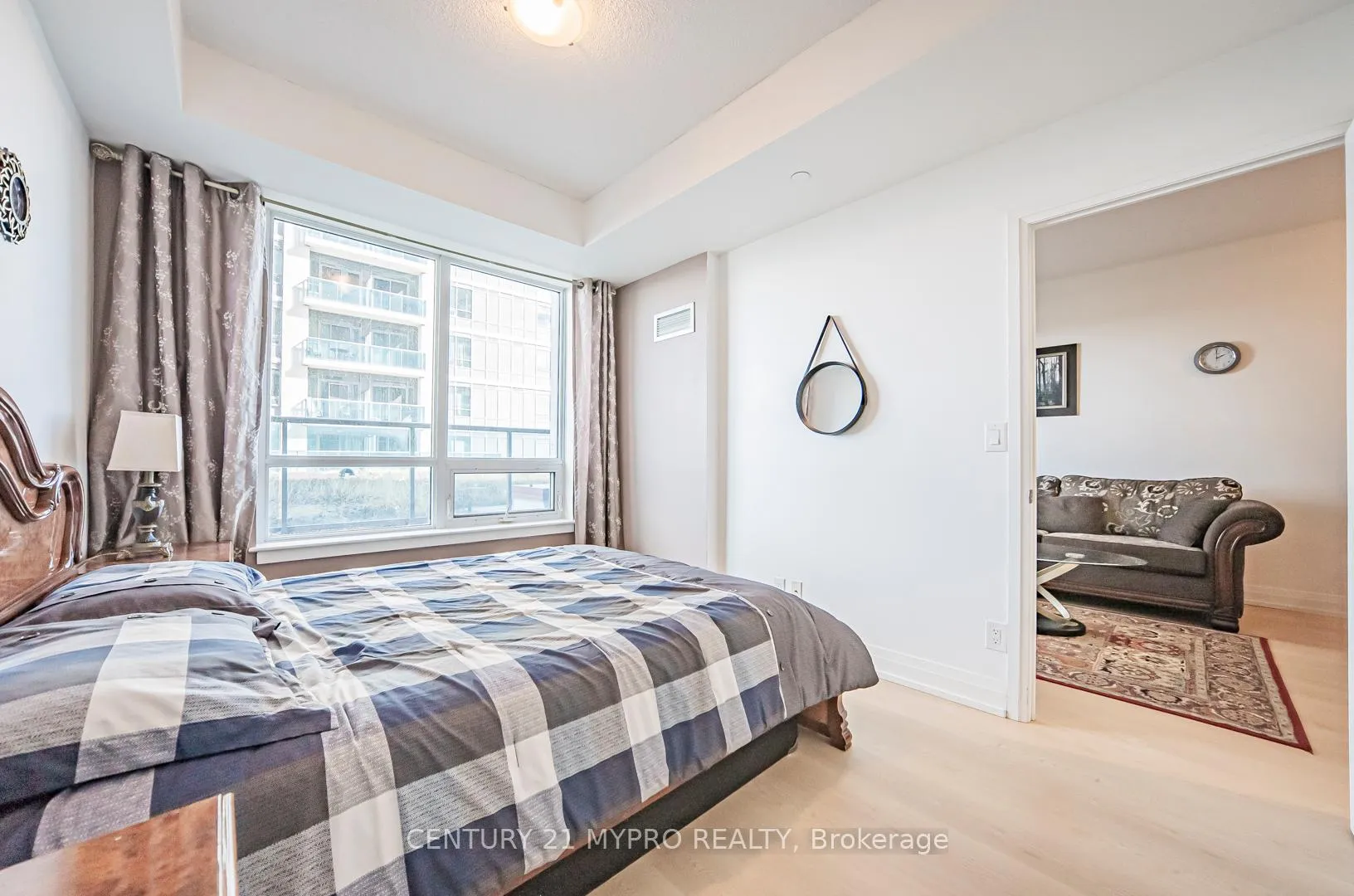 Photo 17 of Unit 903, 7165 Yonge Street, Markham, Grandview — HOMEH