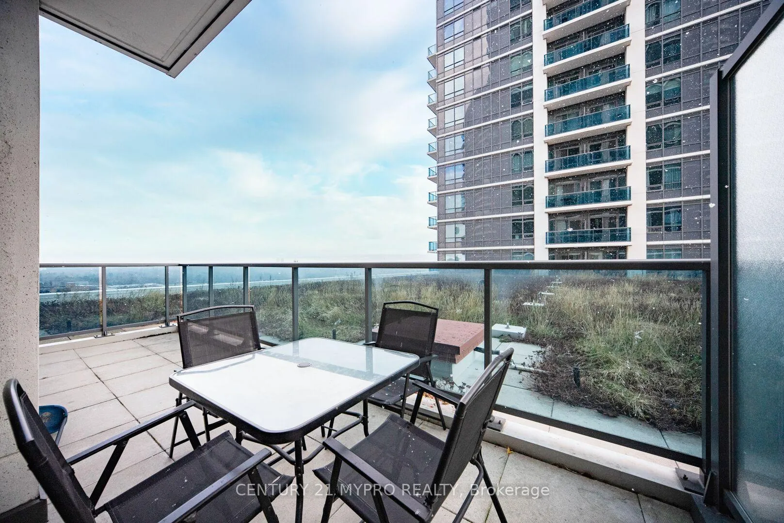 Photo 25 of Unit 903, 7165 Yonge Street, Markham, Grandview — HOMEH