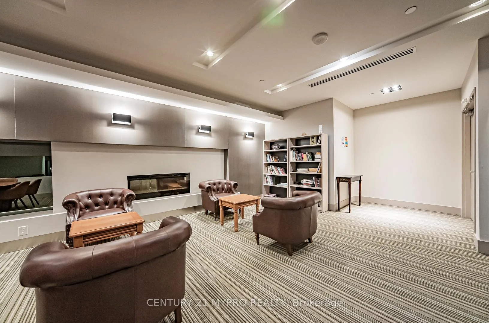 Photo 32 of Unit 903, 7165 Yonge Street, Markham, Grandview — HOMEH