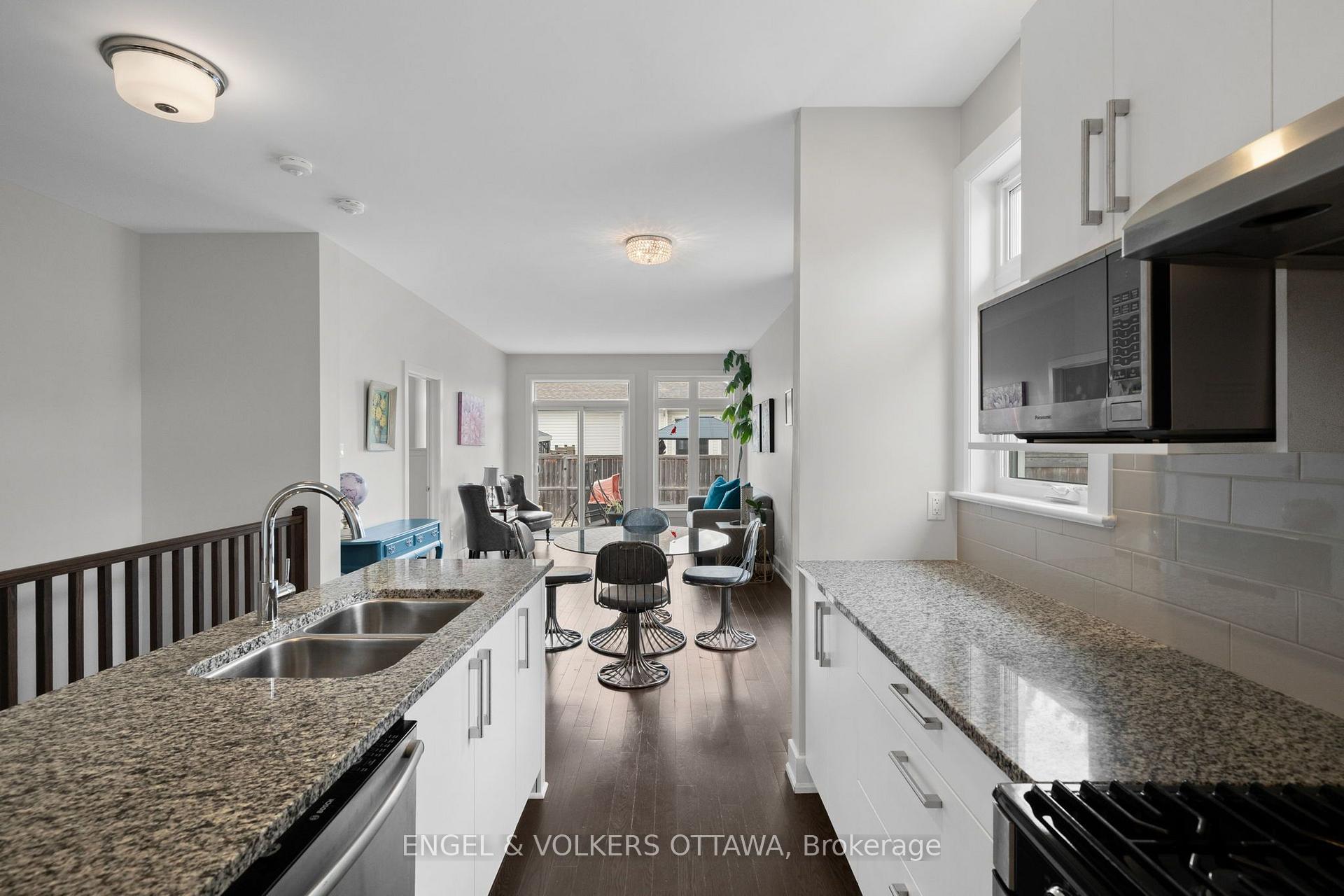 Photo 7 of 538 Silverbell Crescent, Ottawa, Blossom Park/Kemp Park/Findlay Creek — HOMEH