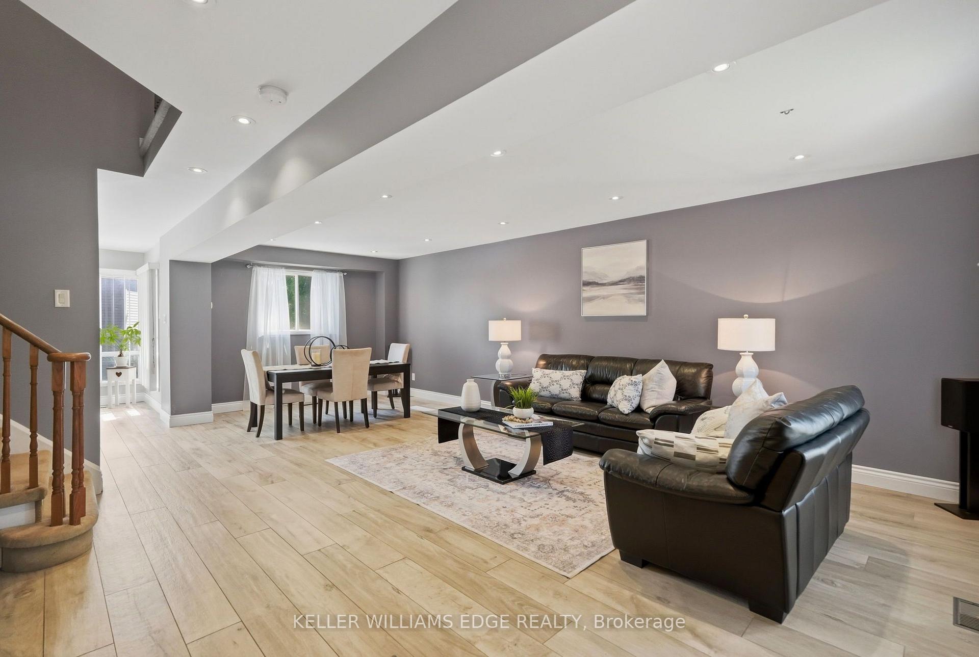 Photo 6 of 2055 Hunters Wood Drive, Burlington, Headon — HOMEH