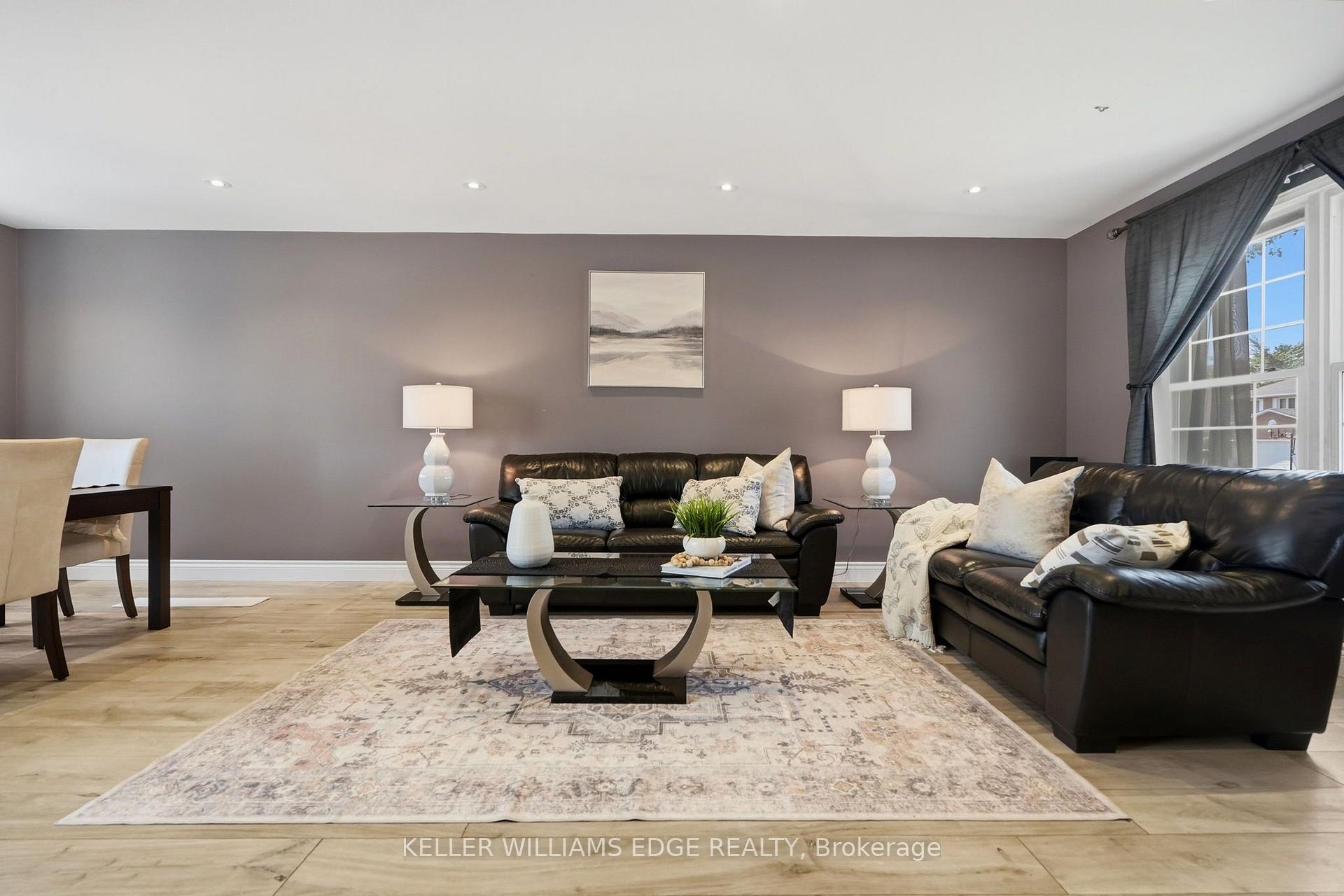 Photo 8 of 2055 Hunters Wood Drive, Burlington, Headon — HOMEH