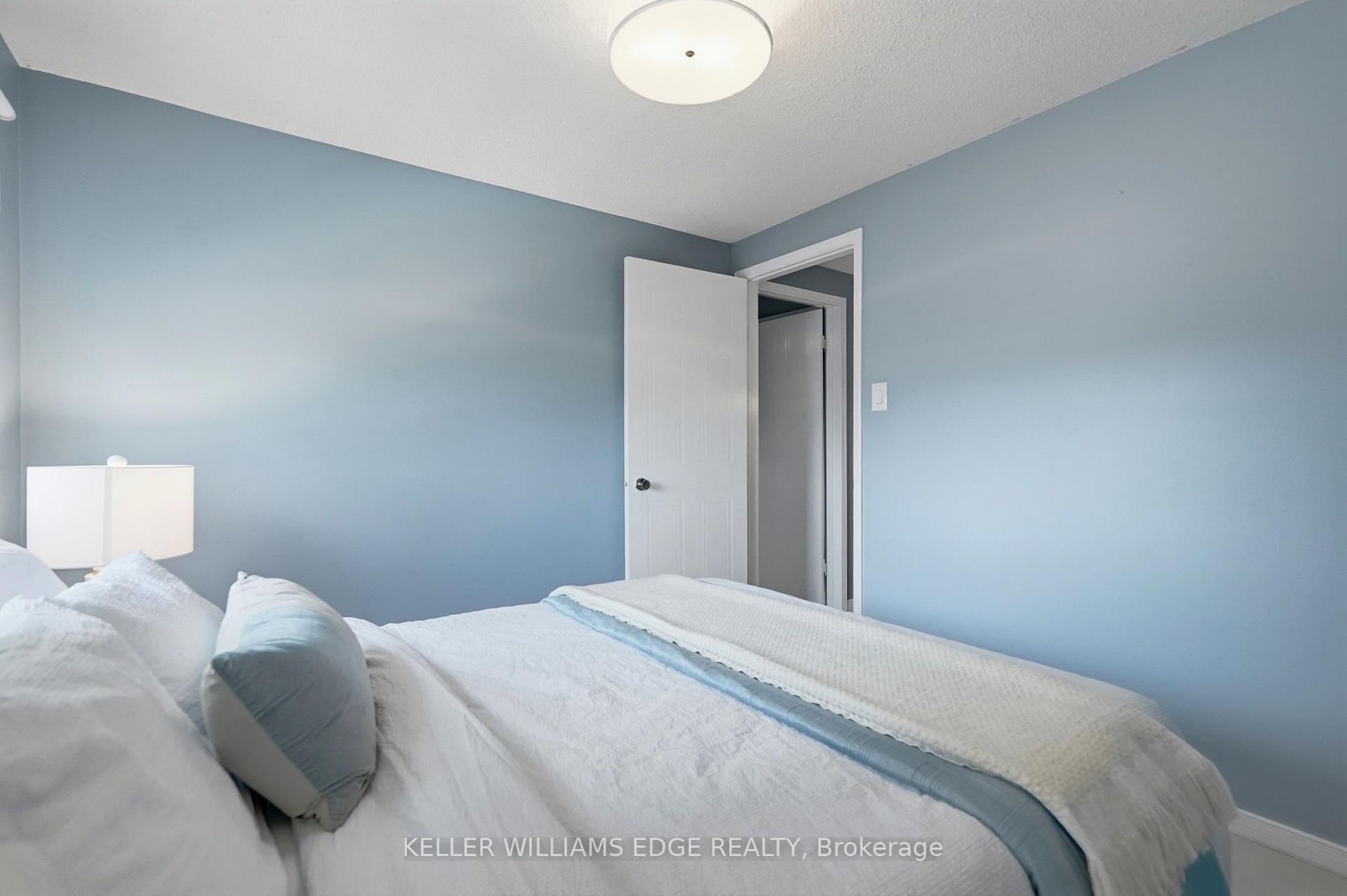 Photo 31 of 2055 Hunters Wood Drive, Burlington, Headon — HOMEH