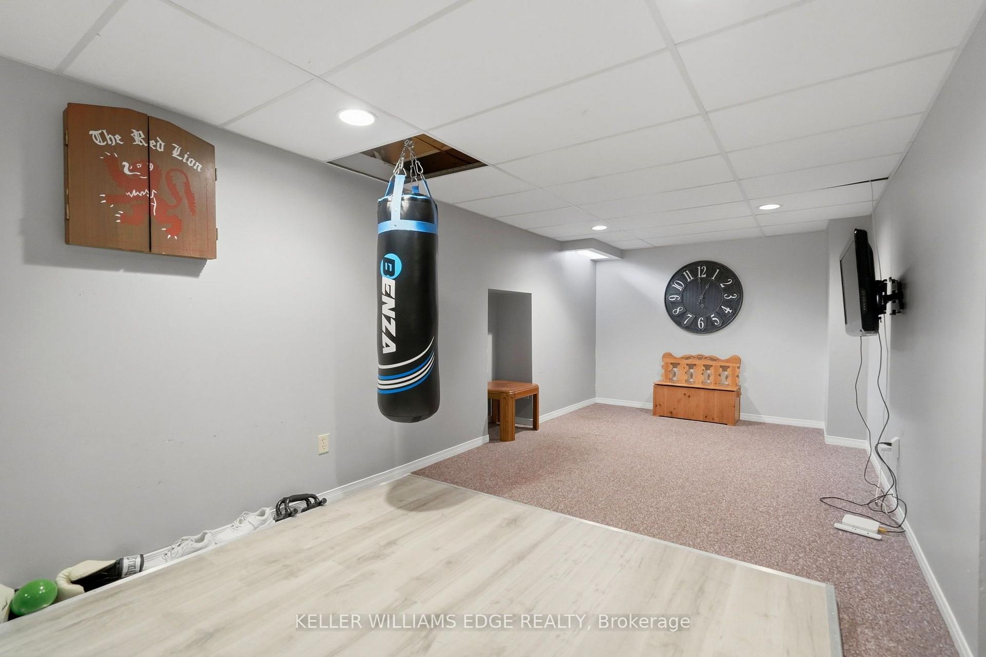 Photo 37 of 2055 Hunters Wood Drive, Burlington, Headon — HOMEH