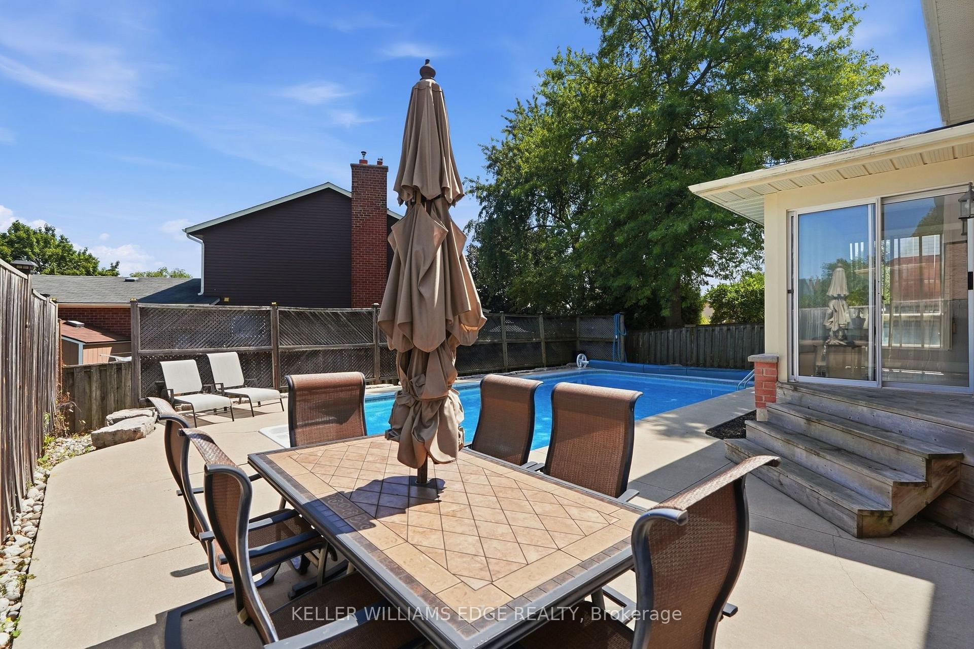Photo 39 of 2055 Hunters Wood Drive, Burlington, Headon — HOMEH
