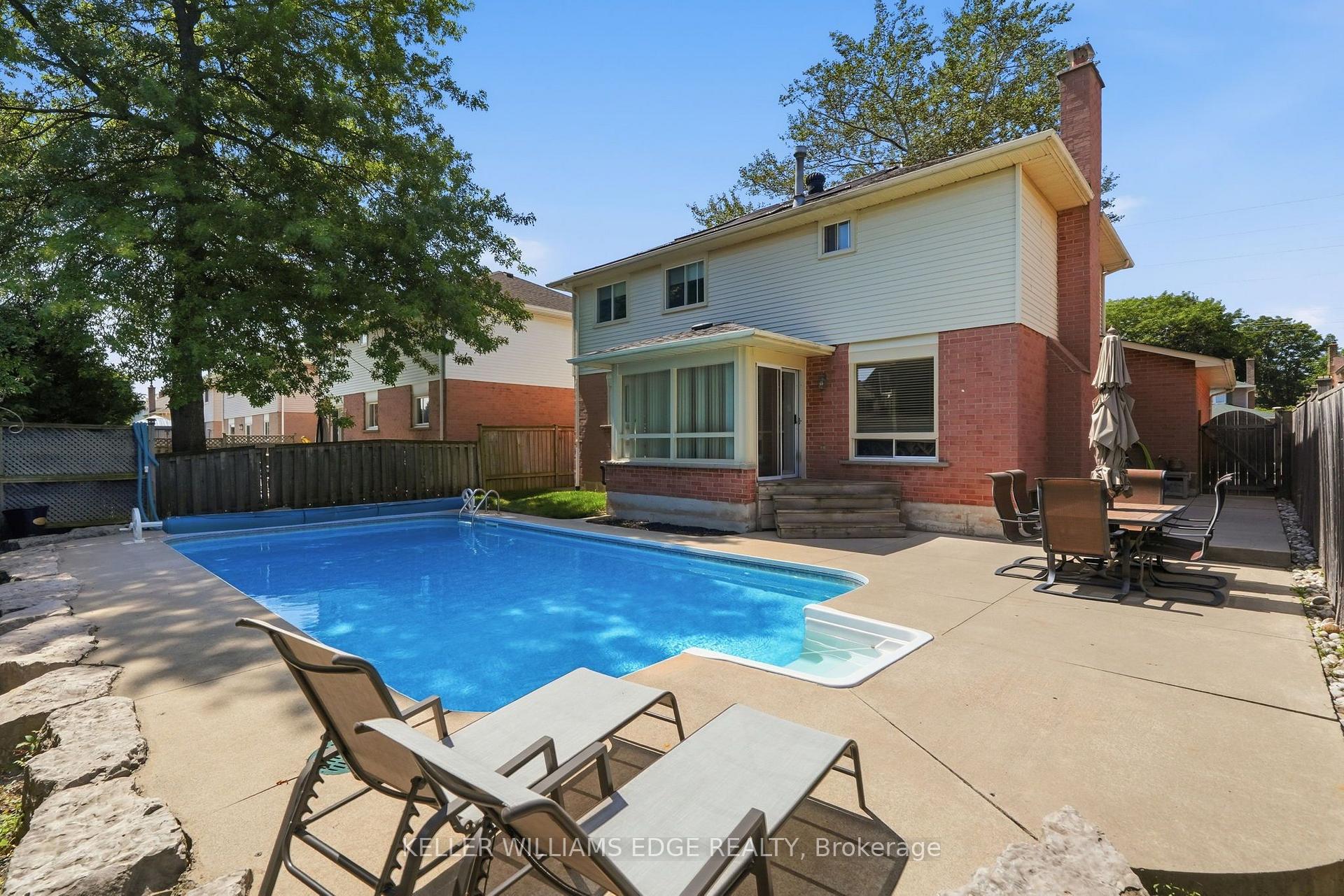 Photo 41 of 2055 Hunters Wood Drive, Burlington, Headon — HOMEH