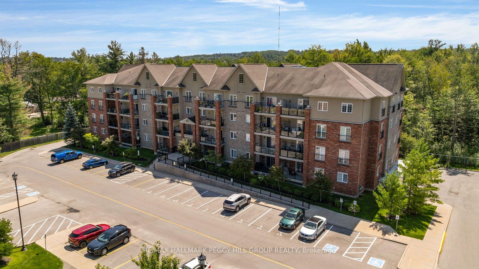 Photo 3 of Unit 302, 43 Ferndale Drive S, Barrie, Ardagh — HOMEH