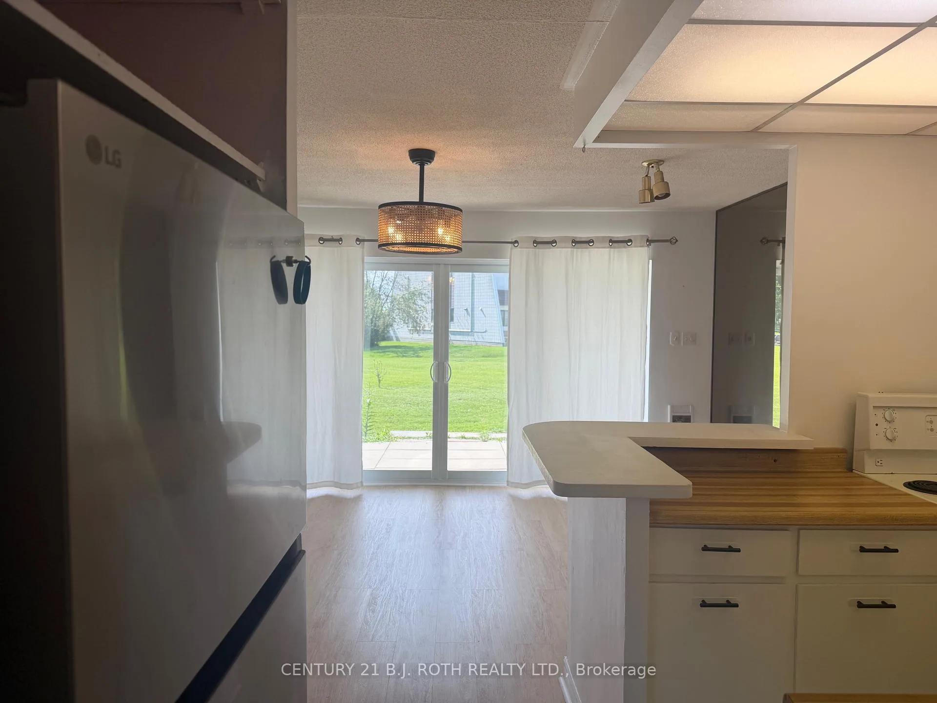 Photo 6 of Unit 6, 3 Paradise Boulevard, Ramara, Brechin — HOMEH