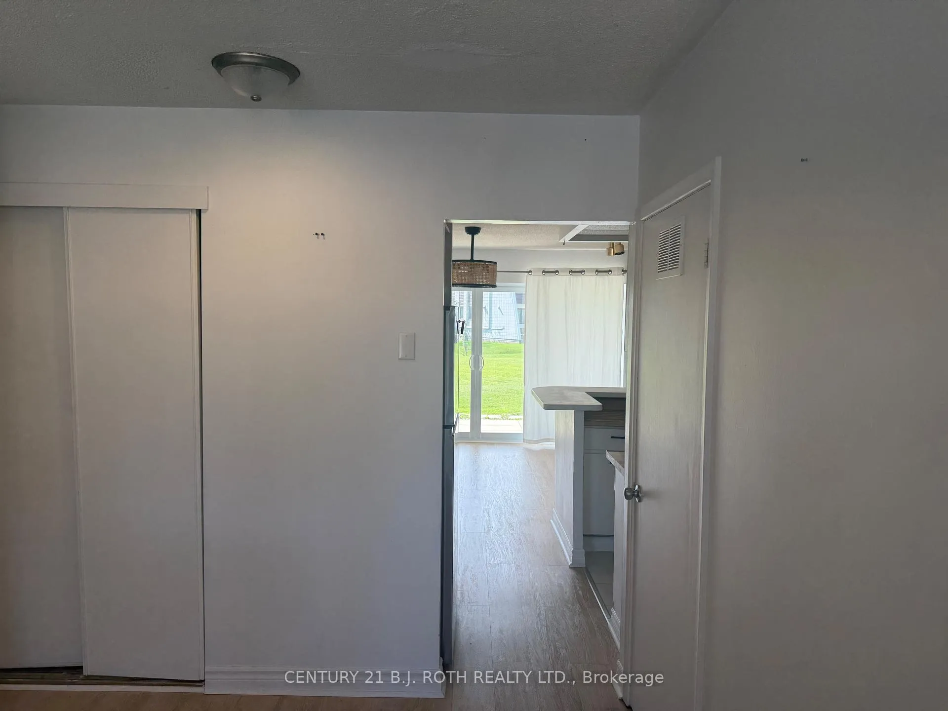 Photo 12 of Unit 6, 3 Paradise Boulevard, Ramara, Brechin — HOMEH