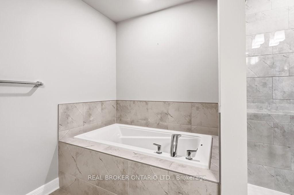 Photo 16 of 78 Michael Stoqua Street, Ottawa, CFB Rockcliffe and Area — HOMEH