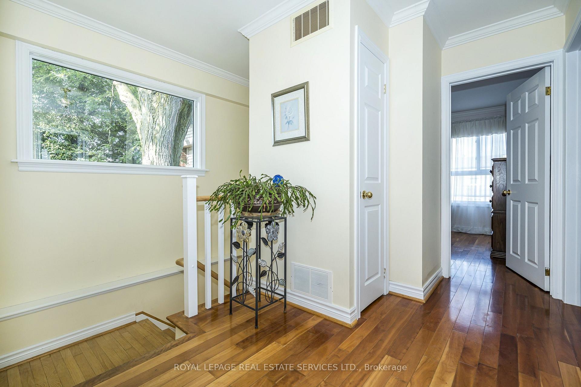 Photo 21 of Unit 3, 336 Queen Street S, Mississauga, Streetsville — HOMEH