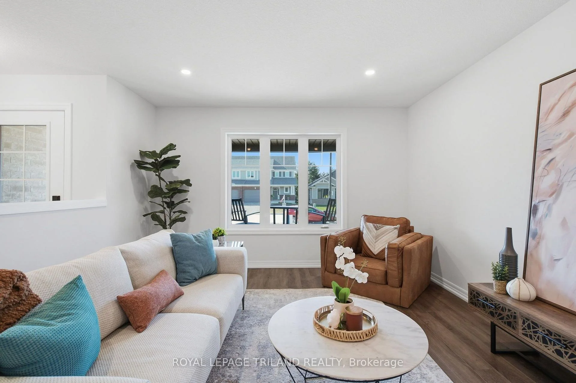 Photo 4 of 154 Styles Drive, St. Thomas — HOMEH