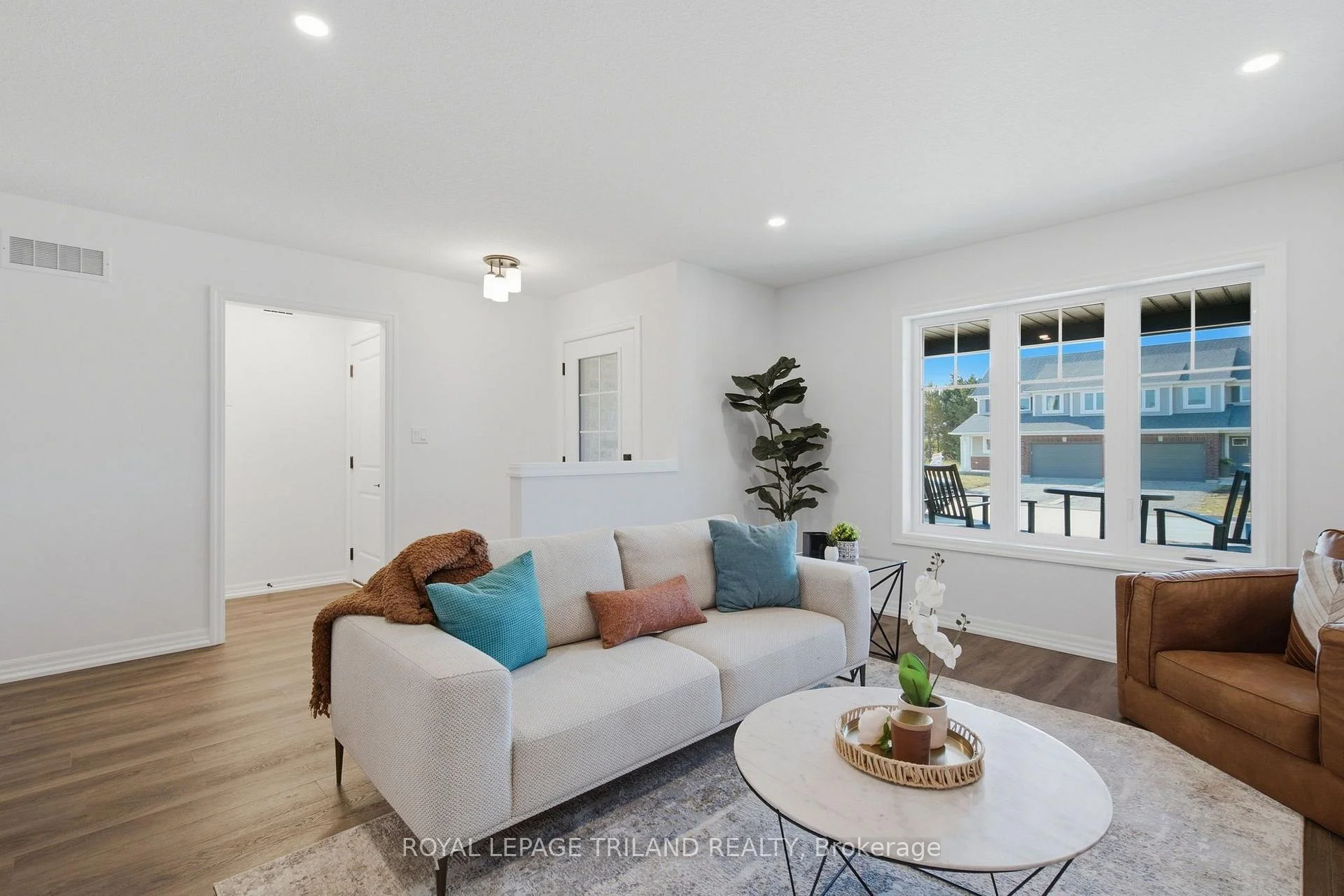 Photo 5 of 154 Styles Drive, St. Thomas — HOMEH