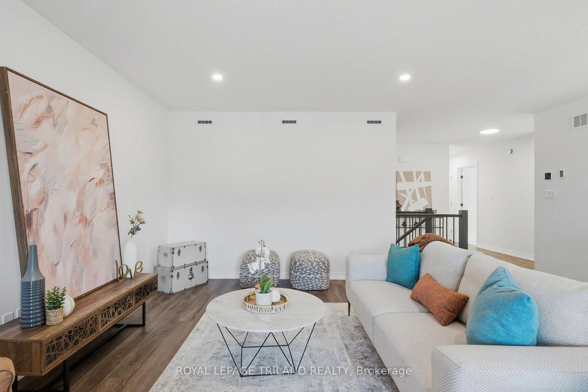 Photo 6 of 154 Styles Drive, St. Thomas — HOMEH