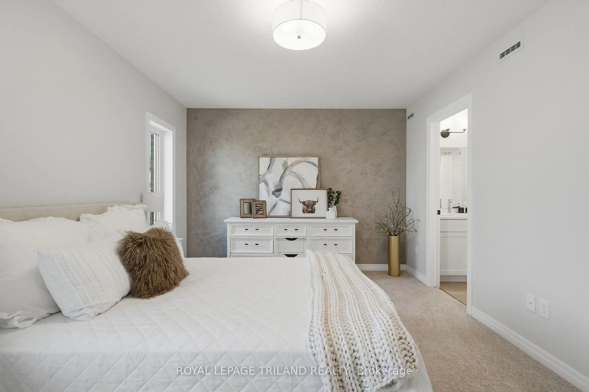 Photo 15 of 154 Styles Drive, St. Thomas — HOMEH