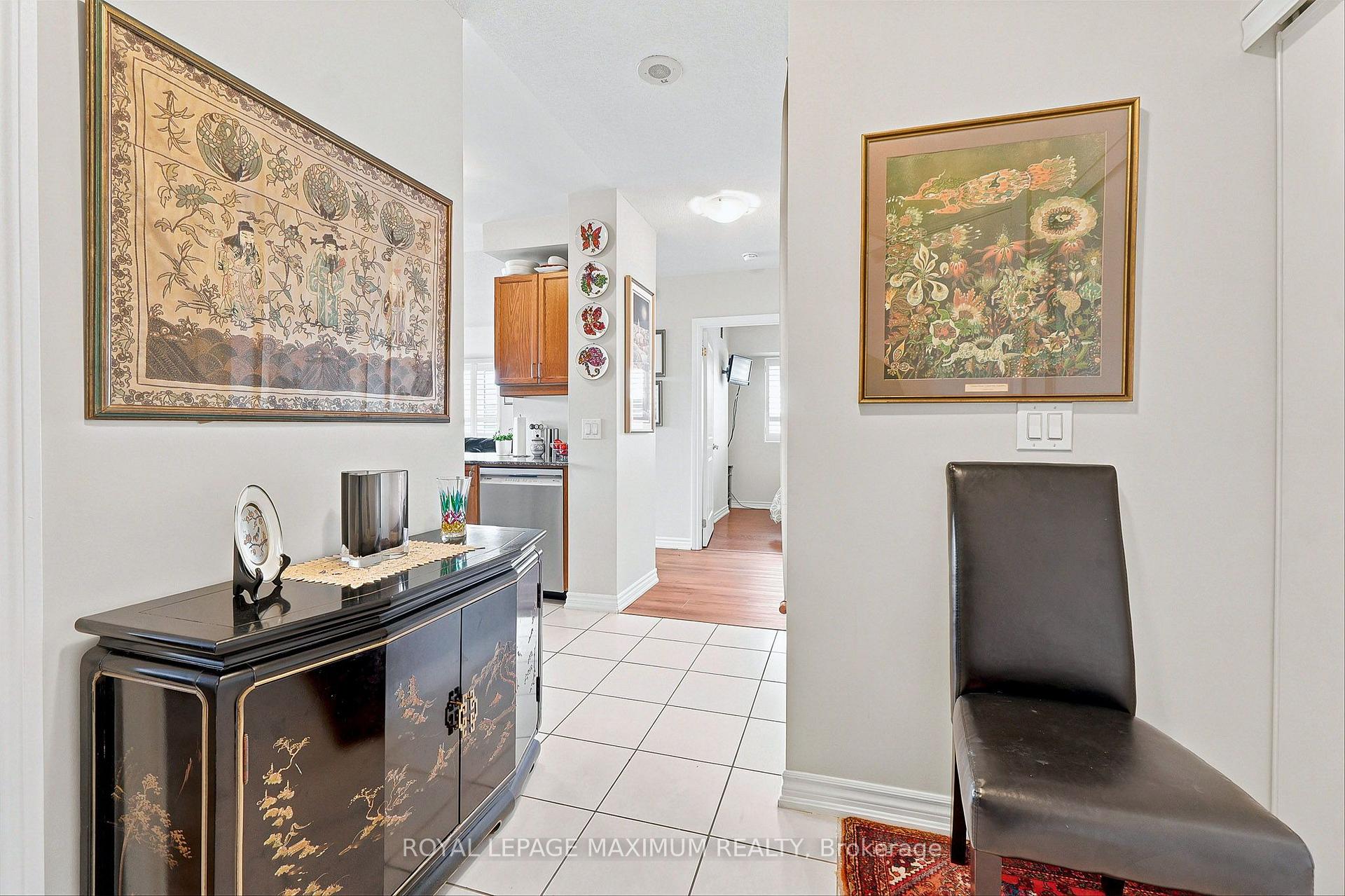 Photo 3 of Unit 402, 7730 Kipling Avenue, Vaughan, Vaughan Grove — HOMEH
