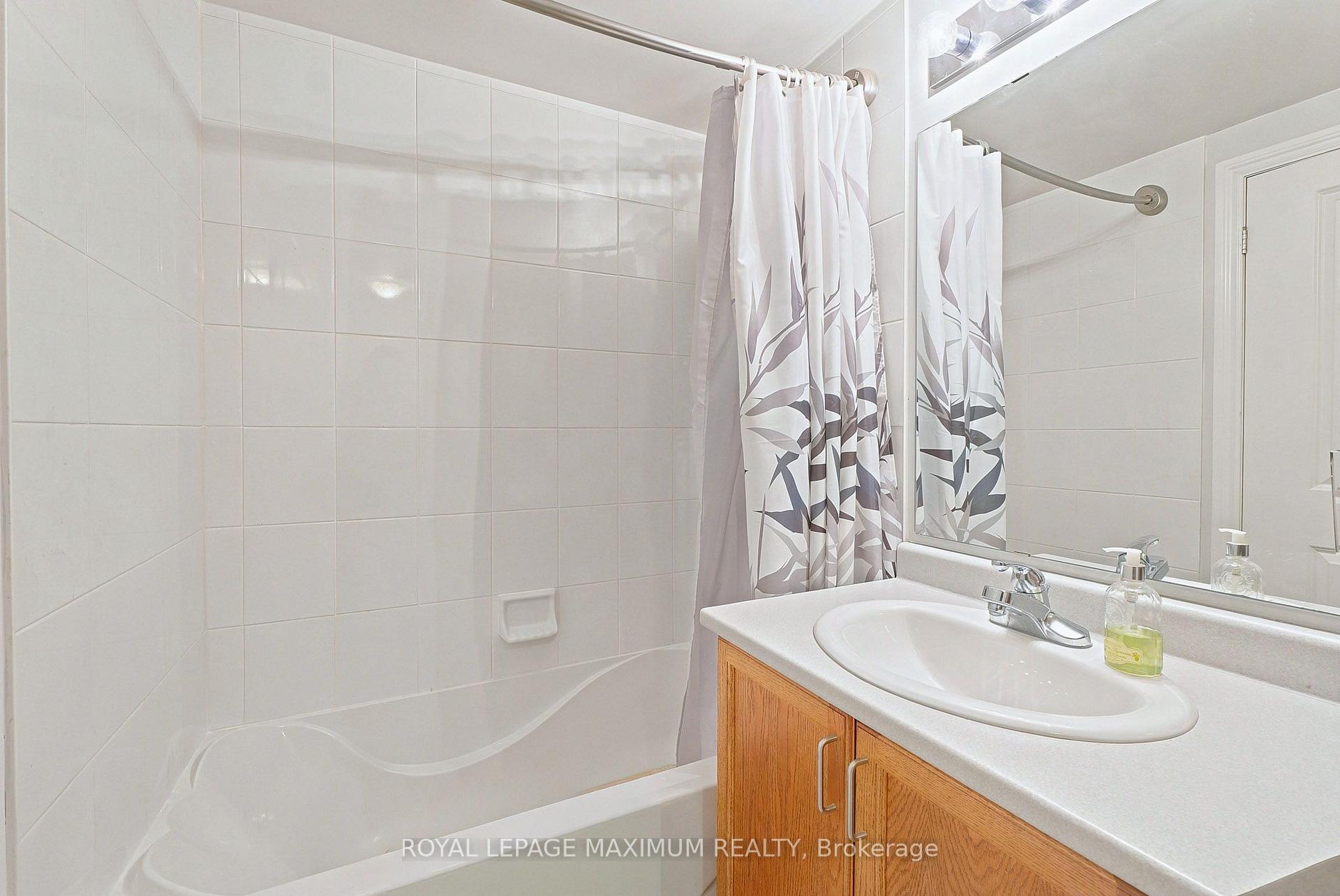 Photo 21 of Unit 402, 7730 Kipling Avenue, Vaughan, Vaughan Grove — HOMEH
