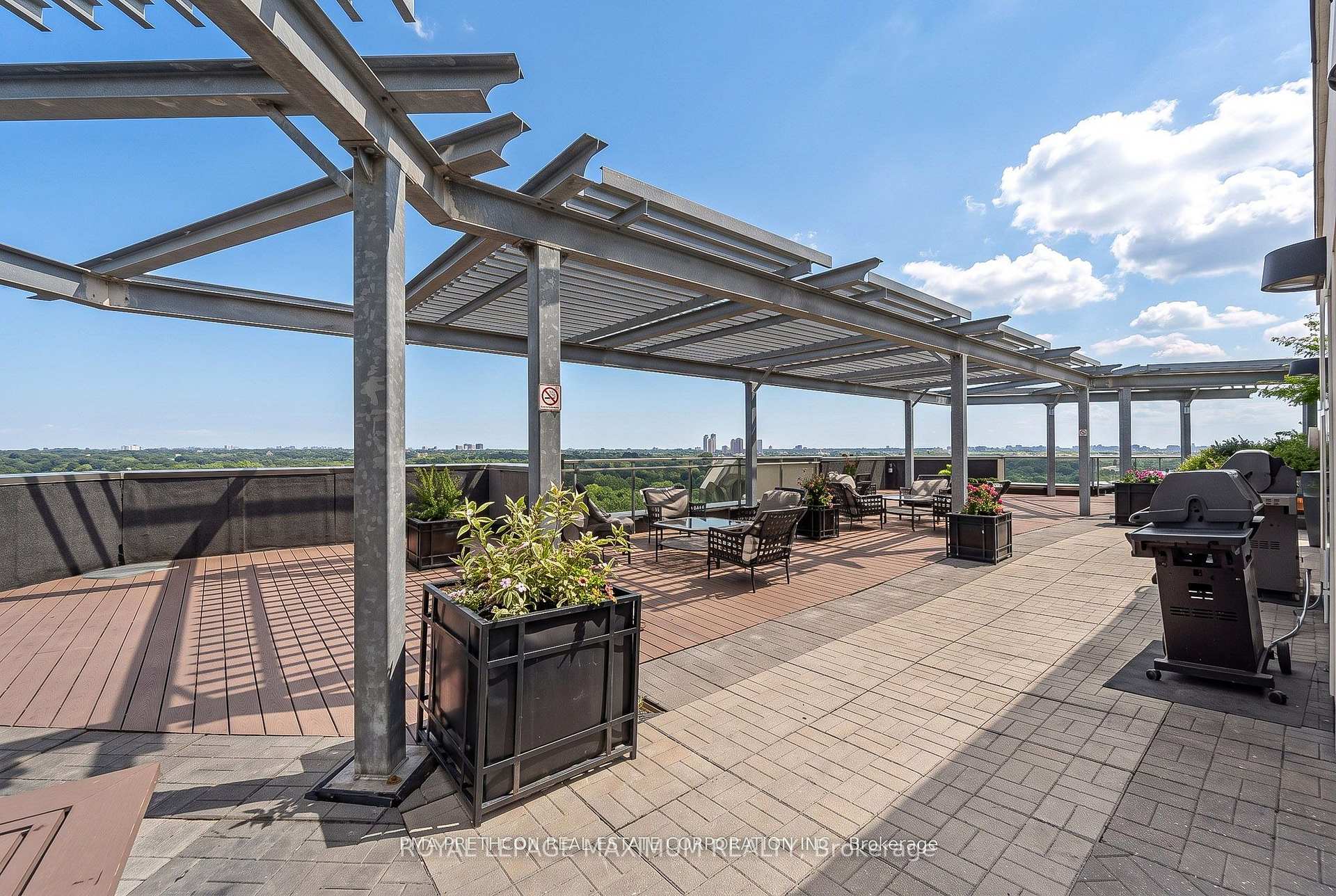 Photo 32 of Unit 402, 7730 Kipling Avenue, Vaughan, Vaughan Grove — HOMEH