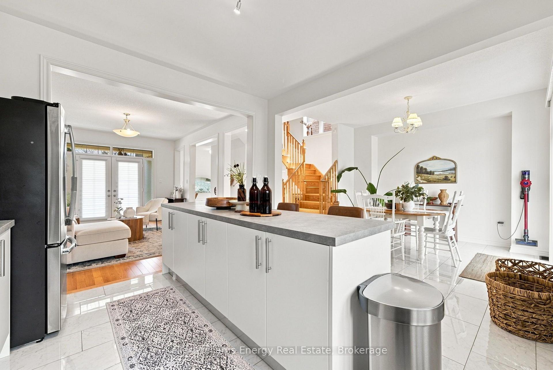Photo 9 of 94 Elephant Hill Drive, Clarington, Bowmanville — HOMEH