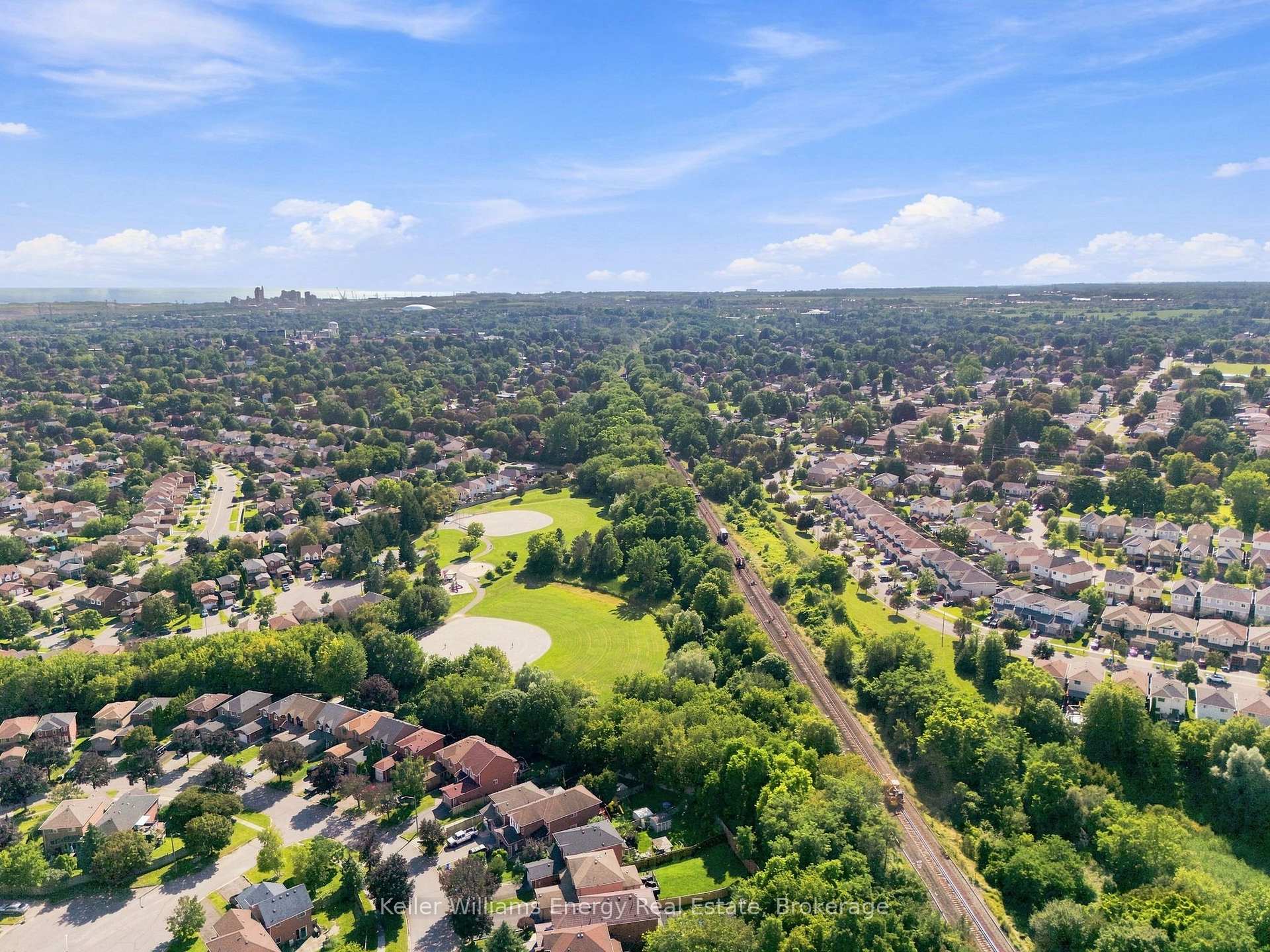 Photo 38 of 94 Elephant Hill Drive, Clarington, Bowmanville — HOMEH