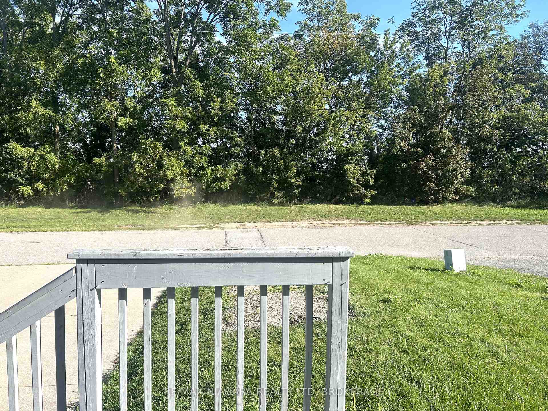 Photo 3 of Unit Unit # Main floor, 11 Ursula Avenue, St. Catharines, Burleigh Hill — HOMEH