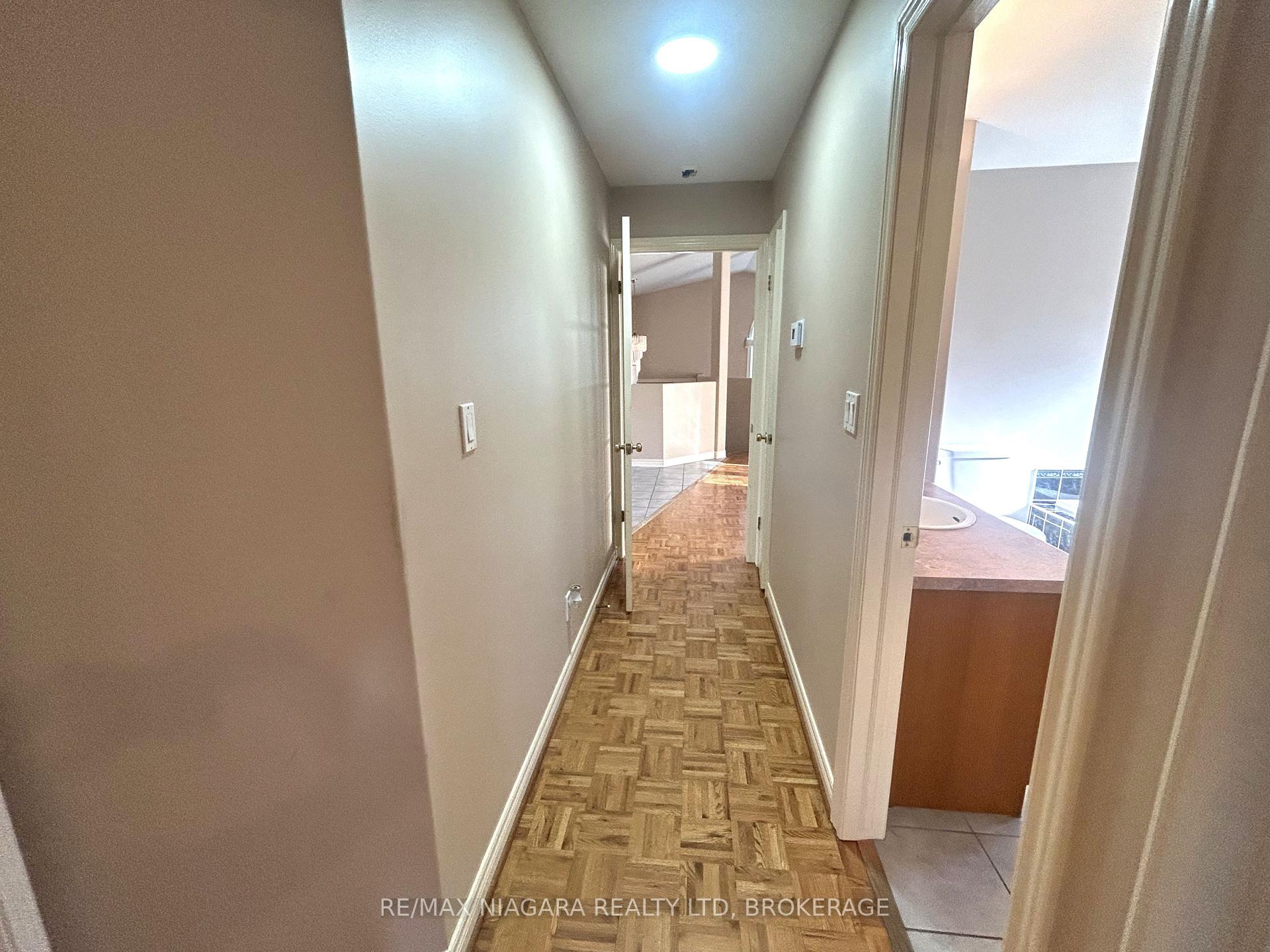 Photo 11 of Unit Unit # Main floor, 11 Ursula Avenue, St. Catharines, Burleigh Hill — HOMEH
