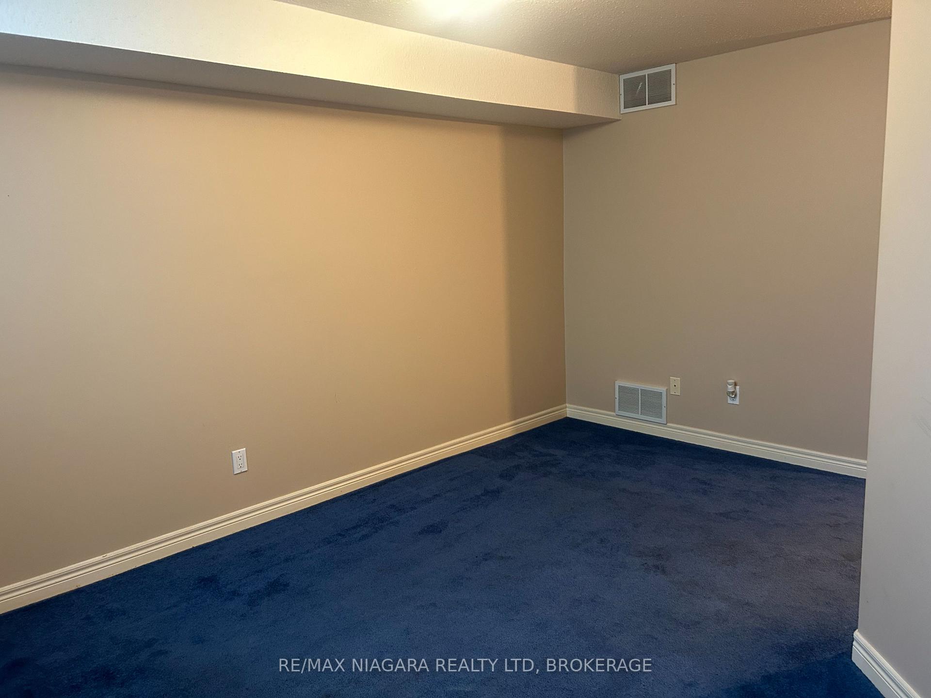 Photo 18 of Unit Unit # Main floor, 11 Ursula Avenue, St. Catharines, Burleigh Hill — HOMEH