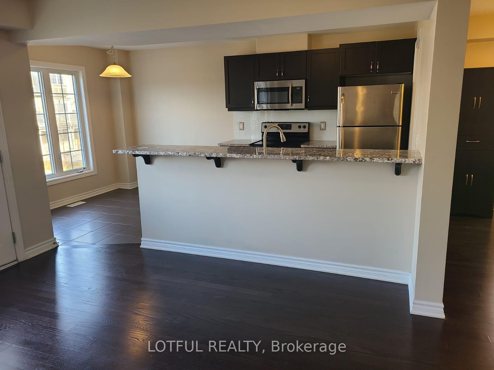 Photo 9 of 609 Foxlight Circle, Ottawa, Kanata - Emerald Meadows/Trailwest — HOMEH