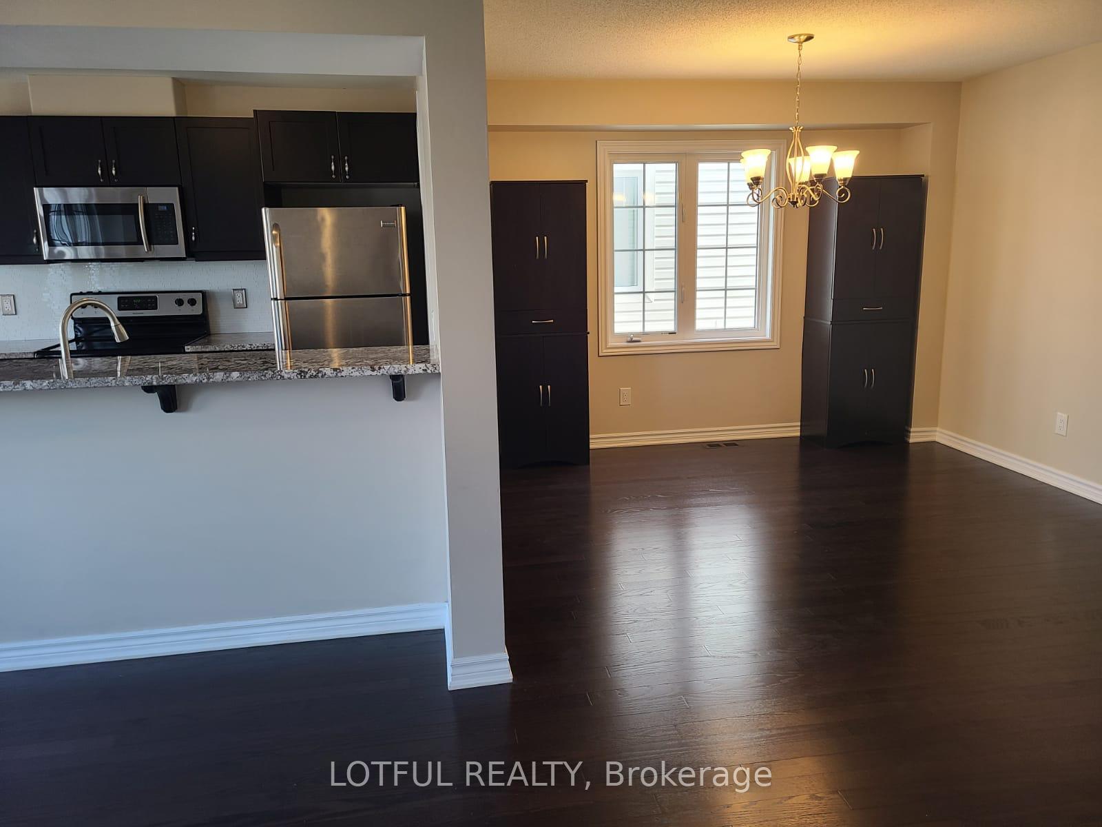 Photo 11 of 609 Foxlight Circle, Ottawa, Kanata - Emerald Meadows/Trailwest — HOMEH