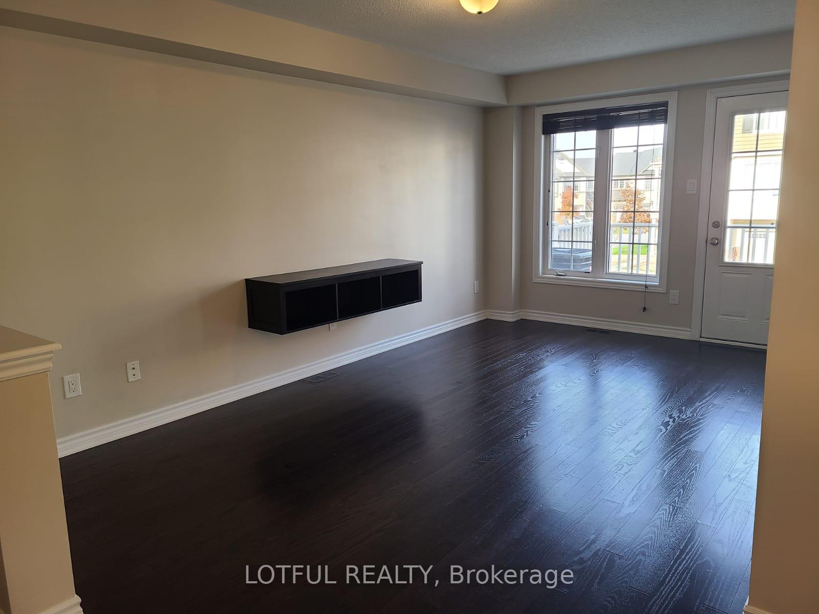 Photo 12 of 609 Foxlight Circle, Ottawa, Kanata - Emerald Meadows/Trailwest — HOMEH