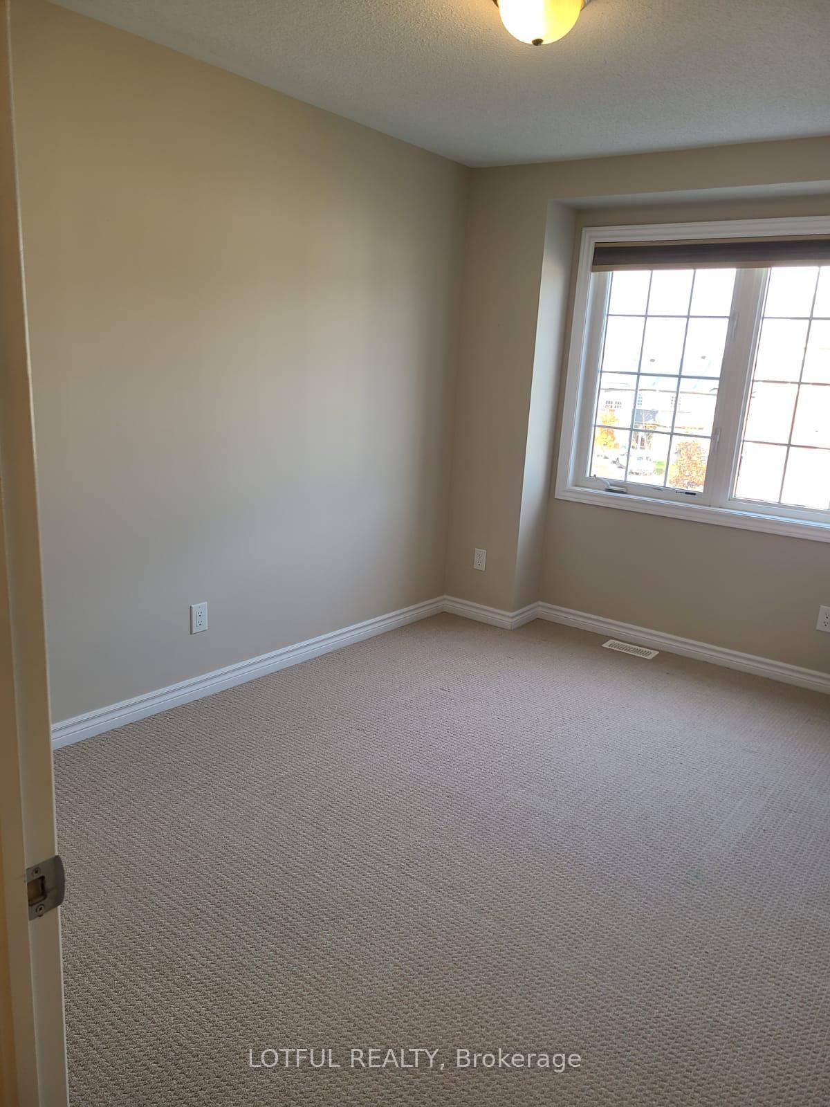 Photo 16 of 609 Foxlight Circle, Ottawa, Kanata - Emerald Meadows/Trailwest — HOMEH