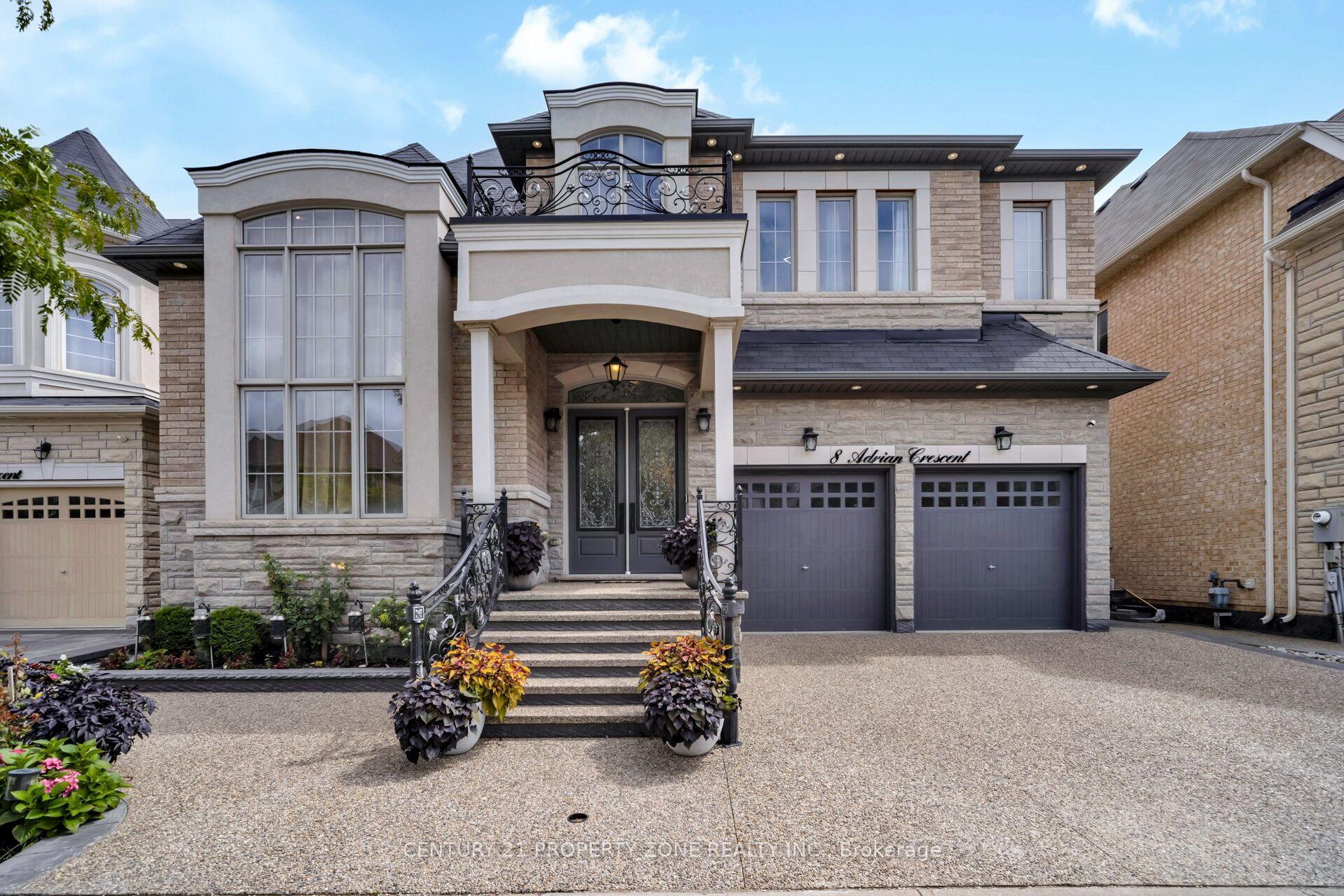 Photo 2 of 8 Adrian Crescent, Brampton, Credit Valley — HOMEH