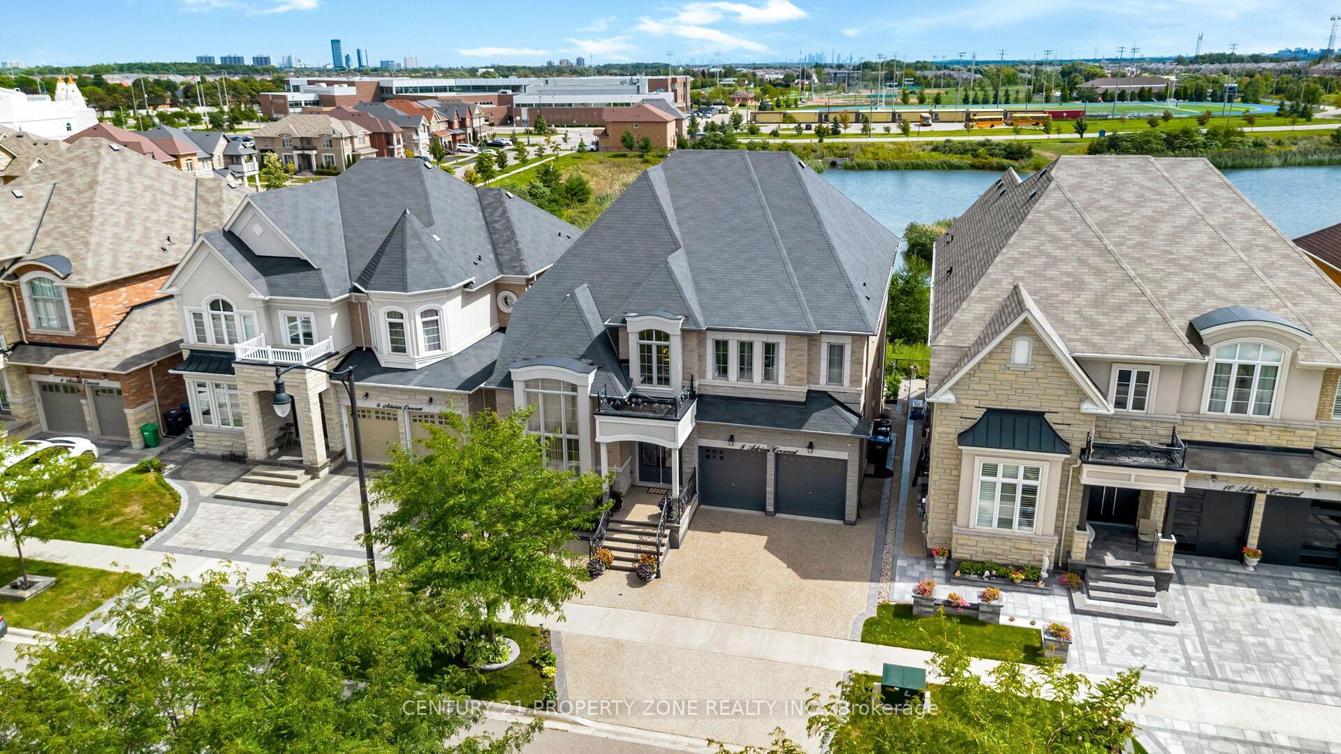 Photo 3 of 8 Adrian Crescent, Brampton, Credit Valley — HOMEH
