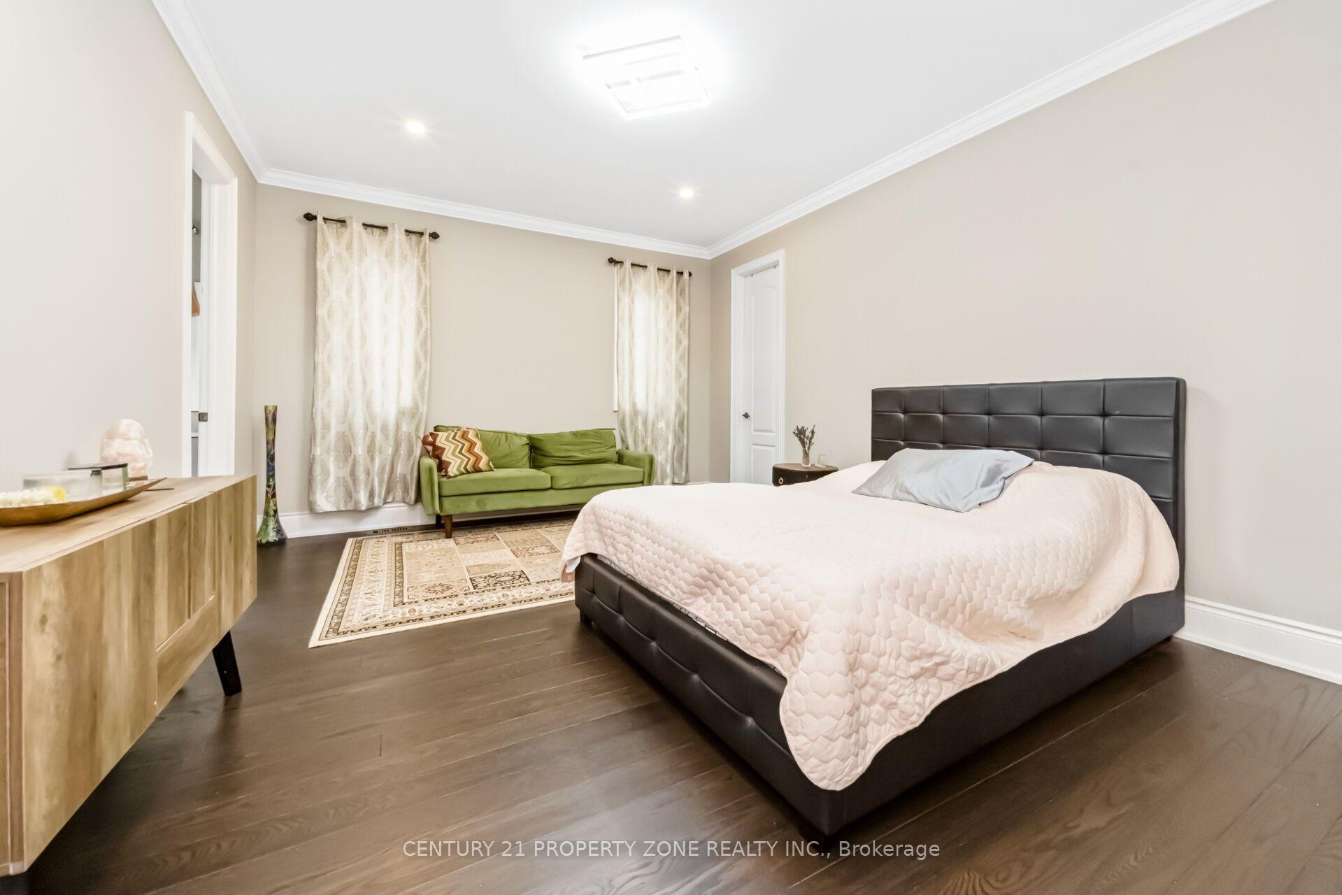 Photo 33 of 8 Adrian Crescent, Brampton, Credit Valley — HOMEH