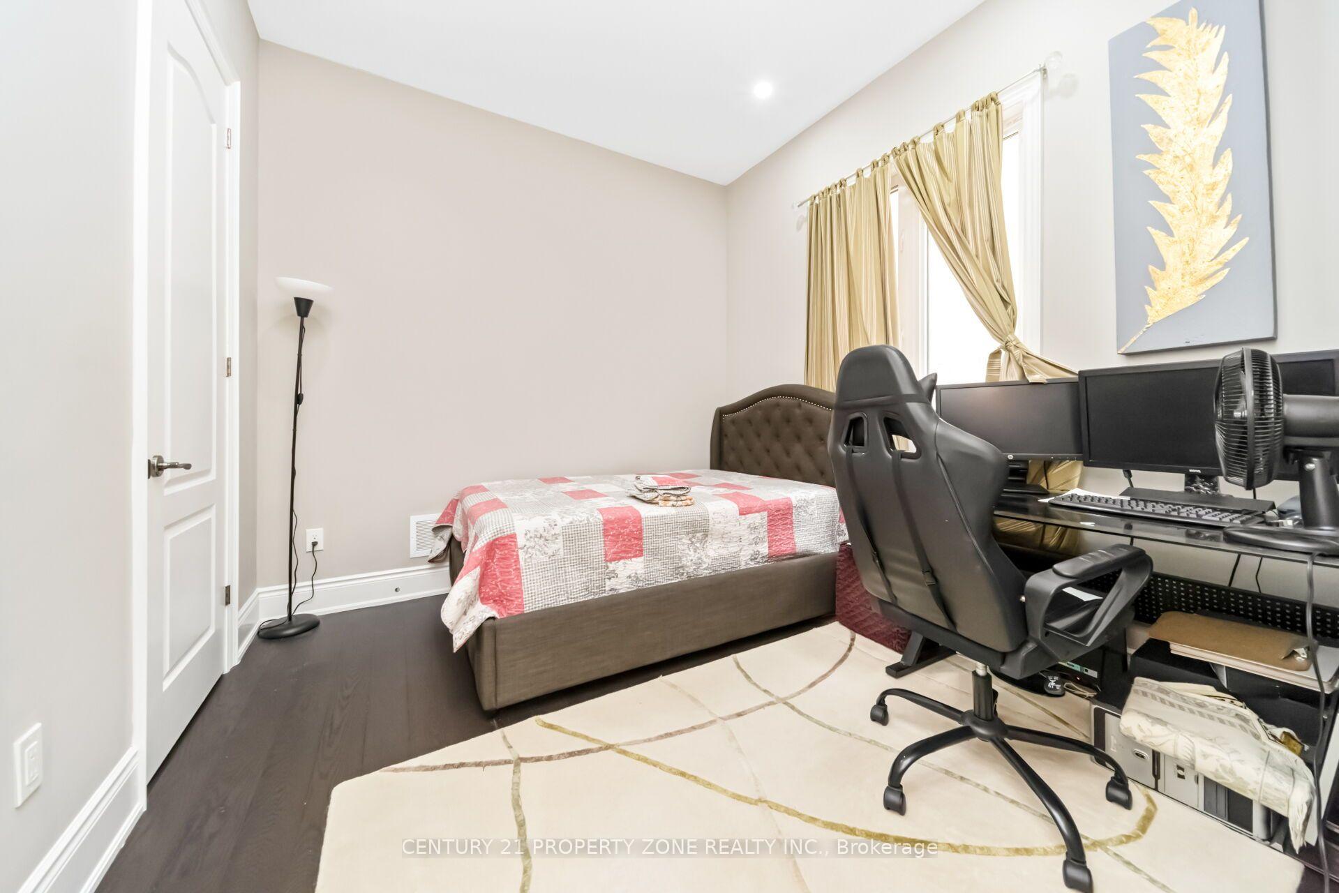 Photo 37 of 8 Adrian Crescent, Brampton, Credit Valley — HOMEH