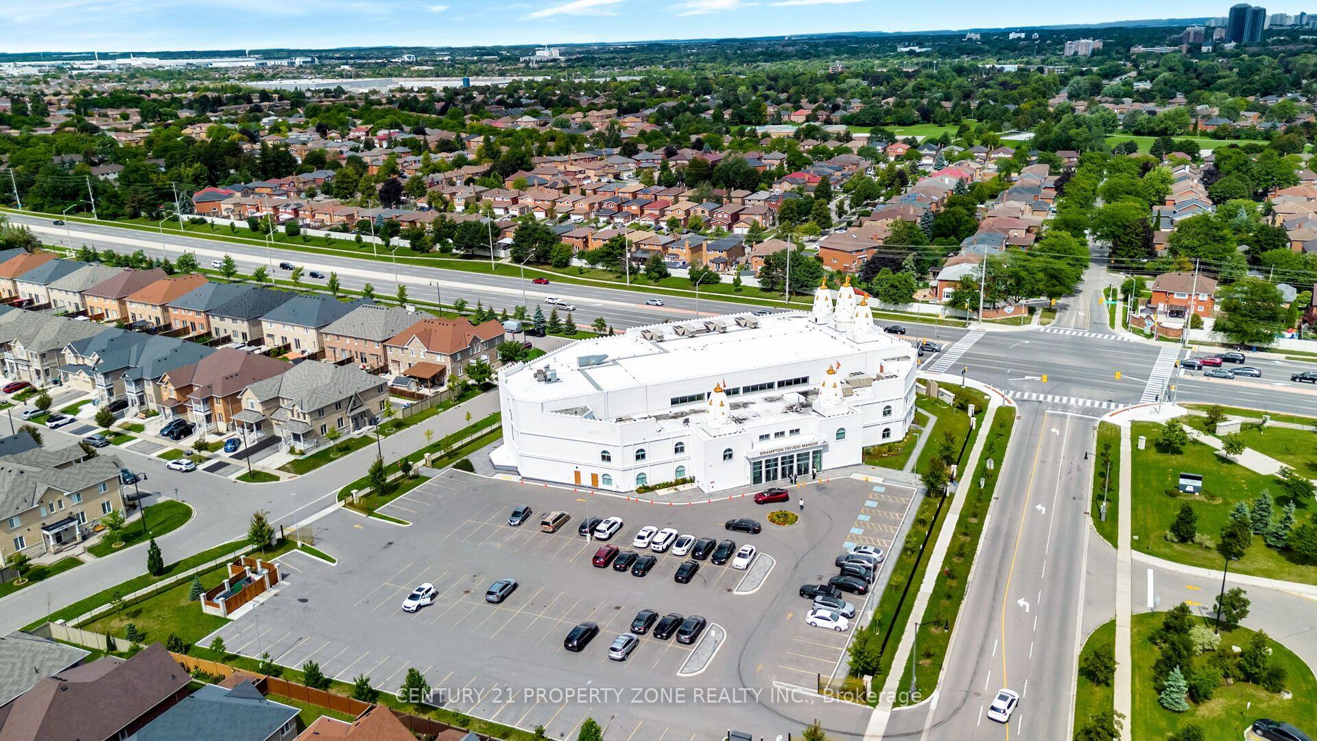 Photo 46 of 8 Adrian Crescent, Brampton, Credit Valley — HOMEH