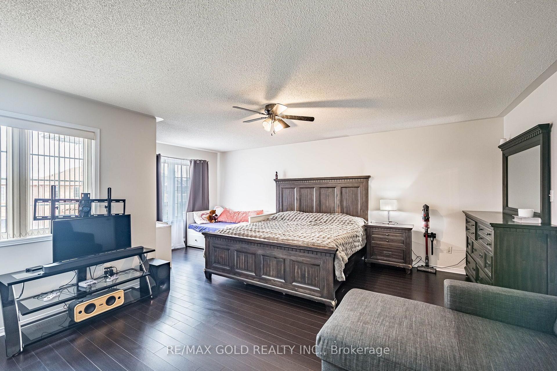 Photo 29 of 128 Luella Crescent, Brampton, Fletcher's Meadow — HOMEH