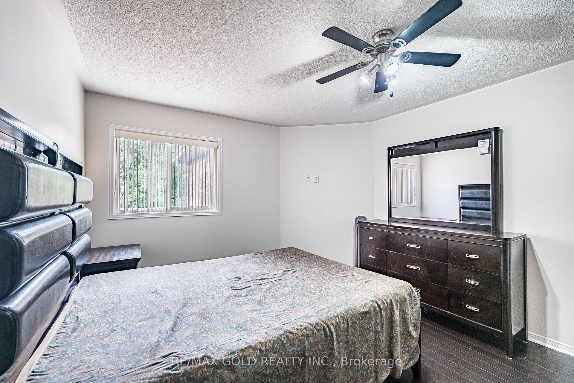 Photo 30 of 128 Luella Crescent, Brampton, Fletcher's Meadow — HOMEH