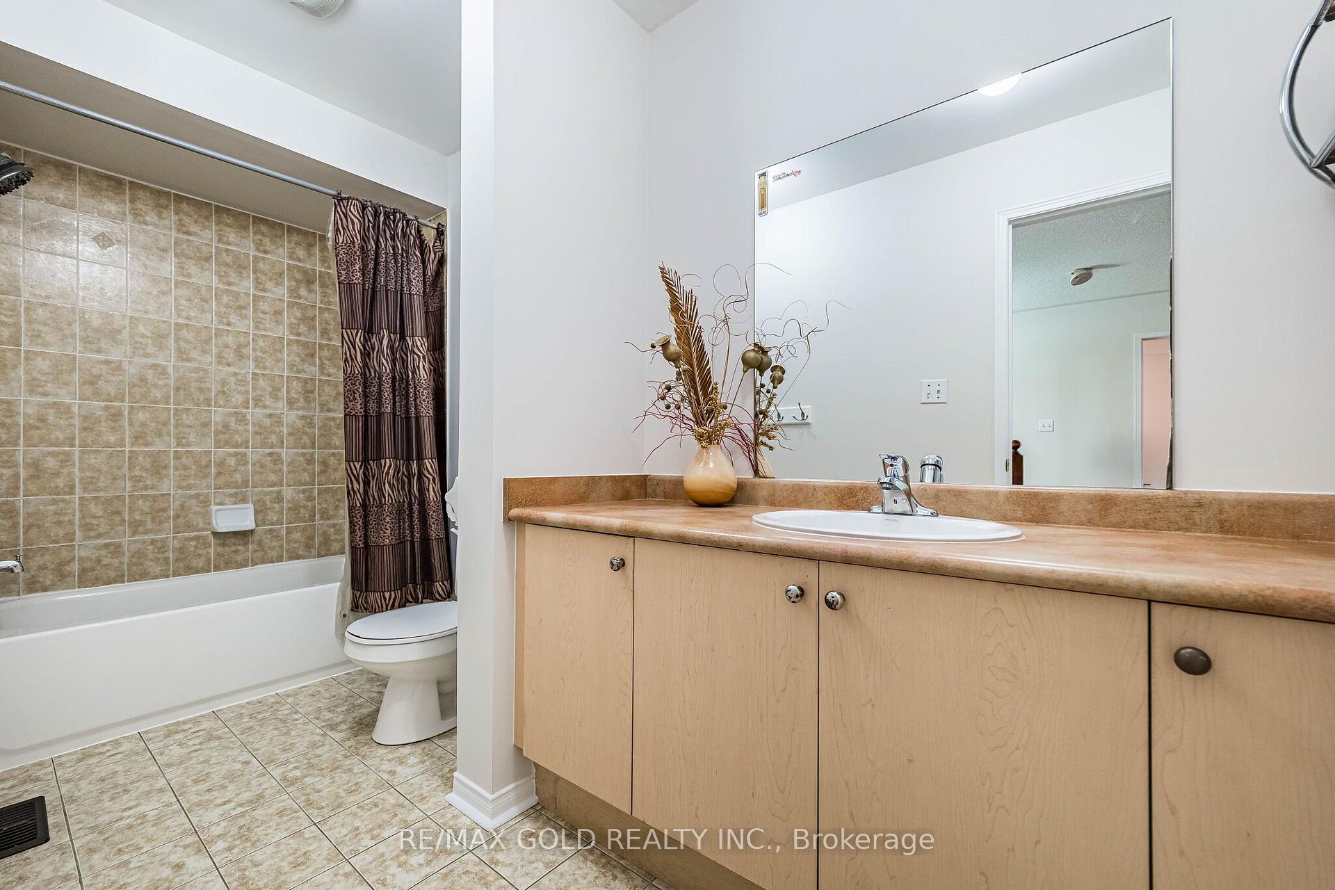 Photo 31 of 128 Luella Crescent, Brampton, Fletcher's Meadow — HOMEH