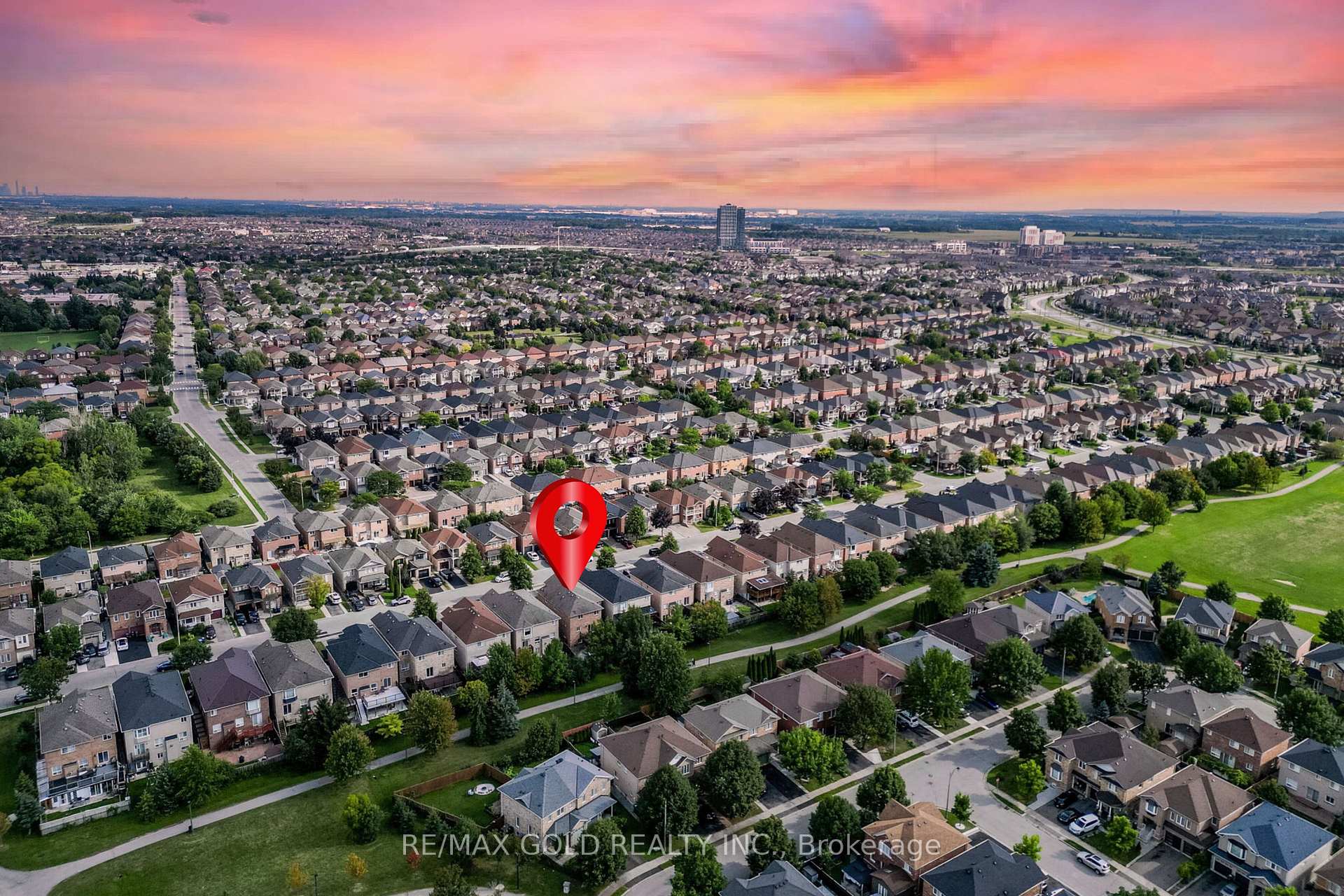 Photo 40 of 128 Luella Crescent, Brampton, Fletcher's Meadow — HOMEH