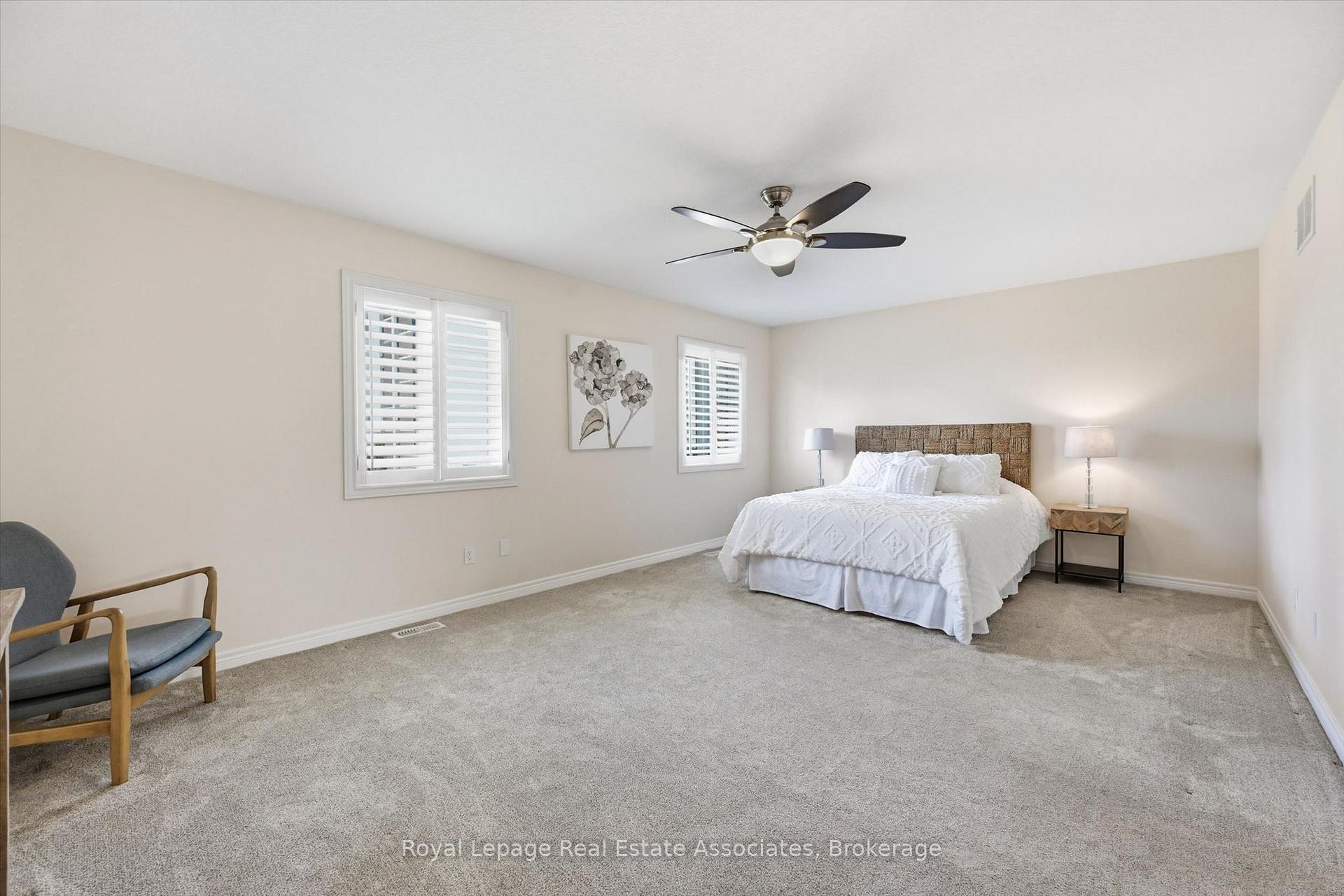Photo 17 of 1 Southshore Crescent, Hamilton, Lakeshore — HOMEH