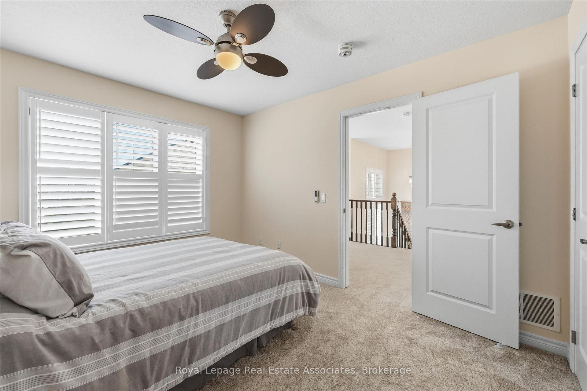 Photo 23 of 1 Southshore Crescent, Hamilton, Lakeshore — HOMEH