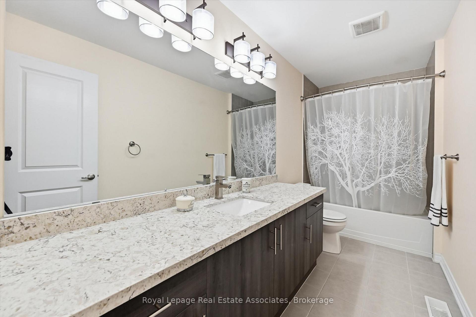 Photo 26 of 1 Southshore Crescent, Hamilton, Lakeshore — HOMEH