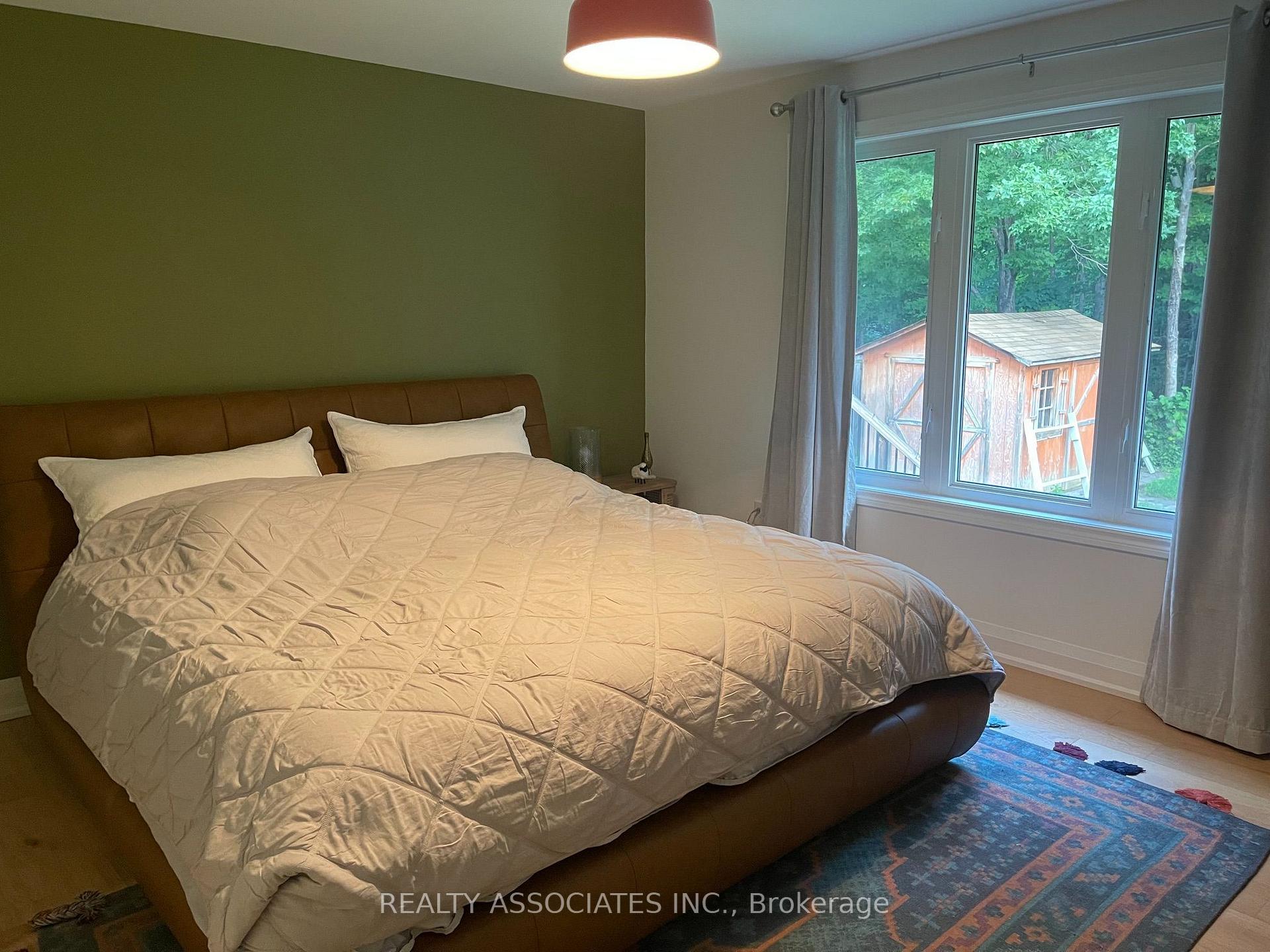 Photo 5 of 1059 Nantyr Drive, Innisfil, Alcona — HOMEH