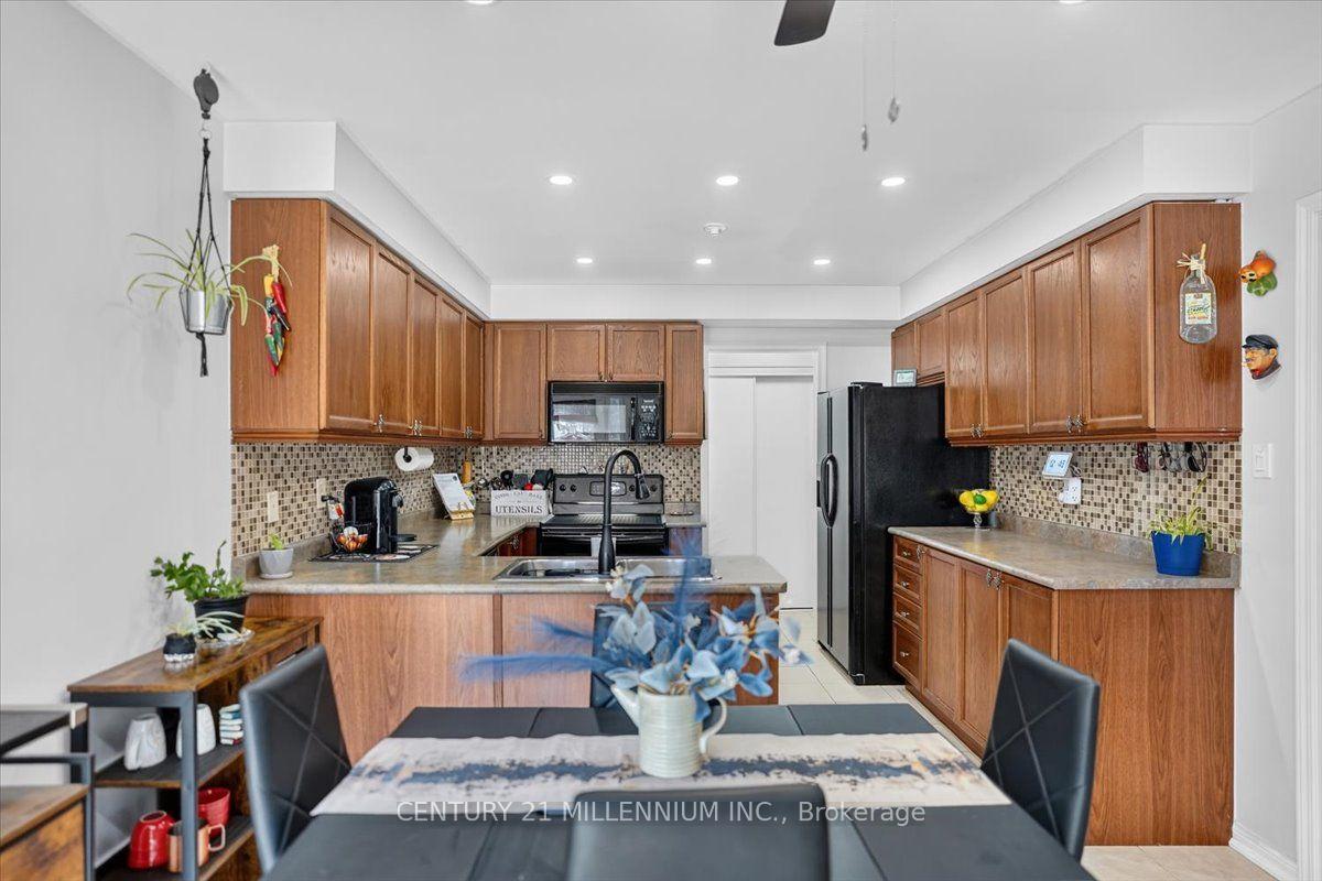 Photo 9 of 23 Eldad Drive, Clarington, Bowmanville — HOMEH