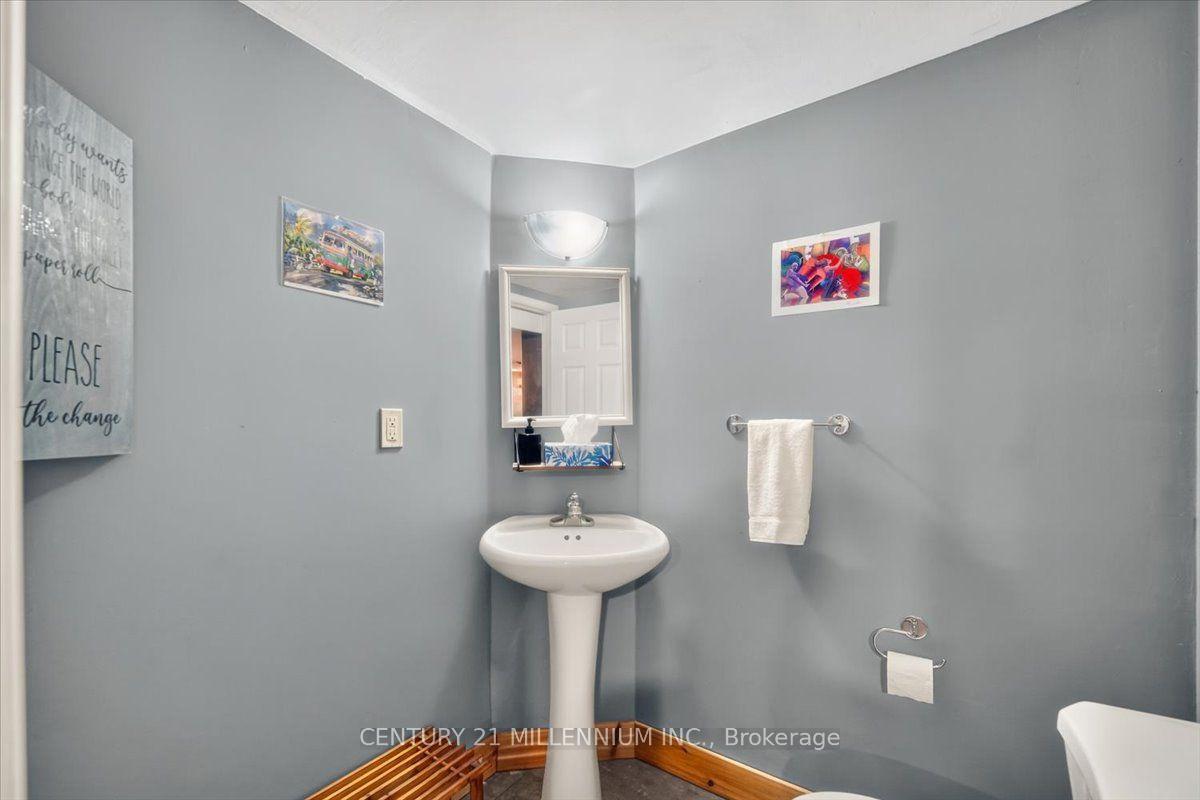 Photo 19 of 23 Eldad Drive, Clarington, Bowmanville — HOMEH