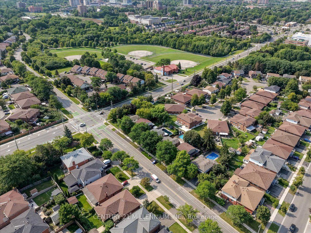 Photo 23 of 23 Eldad Drive, Clarington, Bowmanville — HOMEH