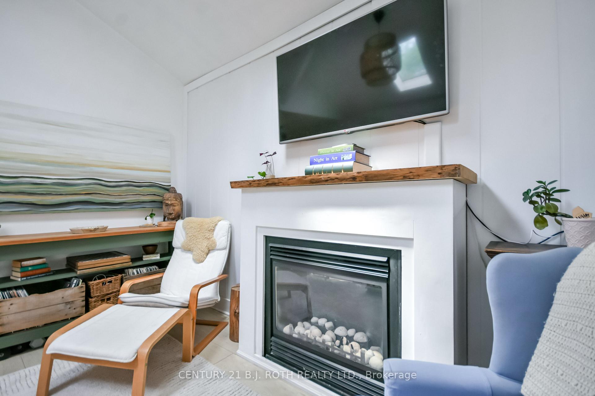 Photo 18 of 203 Southview Road, Barrie, South Shore — HOMEH